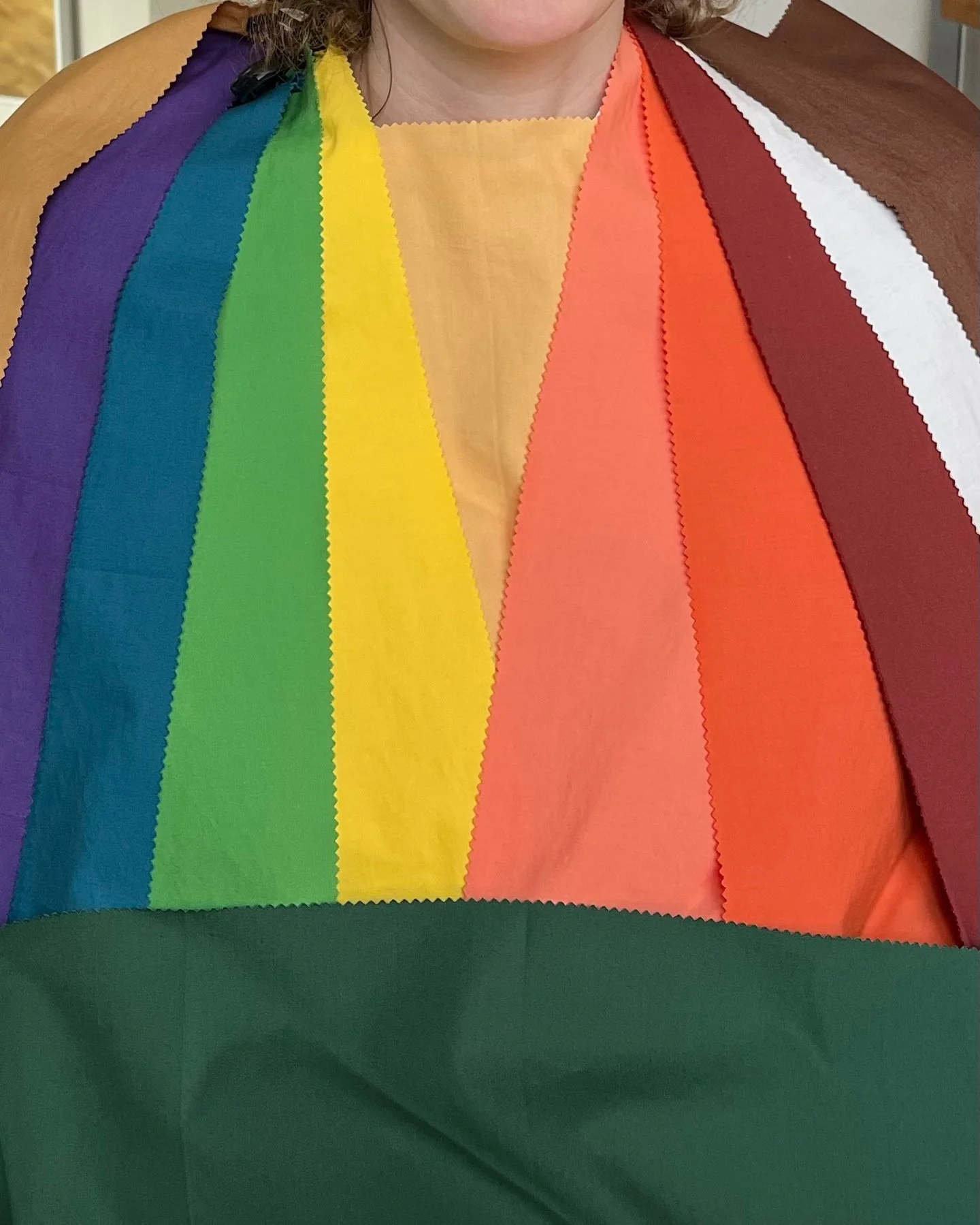 My Warm/True Autumn Client
- Her sister is a Bright/Clear Winter &mdash; talk about opposites! 😄 What about you and your sibling? Total colour twins or worlds apart? Drop it in the comments! 😉

Farbberatung / Personal Colour Analysis &ndash; Colour