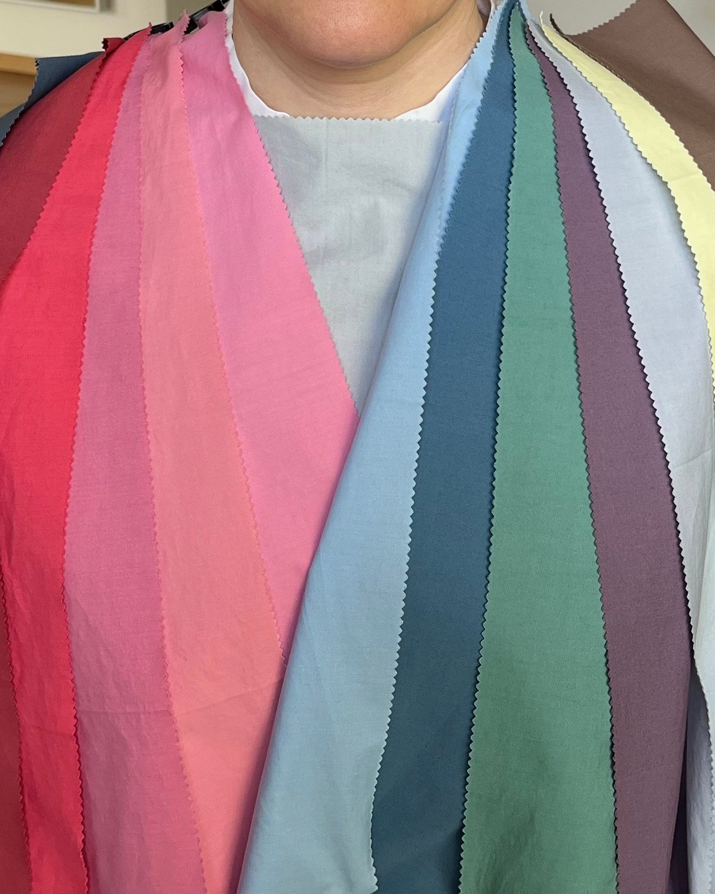 My Soft Summer Natural Client
Farbberatung / Personal Colour Analysis &ndash; Colours that enhance your natural beauty.
K&ouml;rpertyp Analyse / Image Archetype Analysis &ndash; Style that respects your lines, proportions &amp; body geometry.
My anal