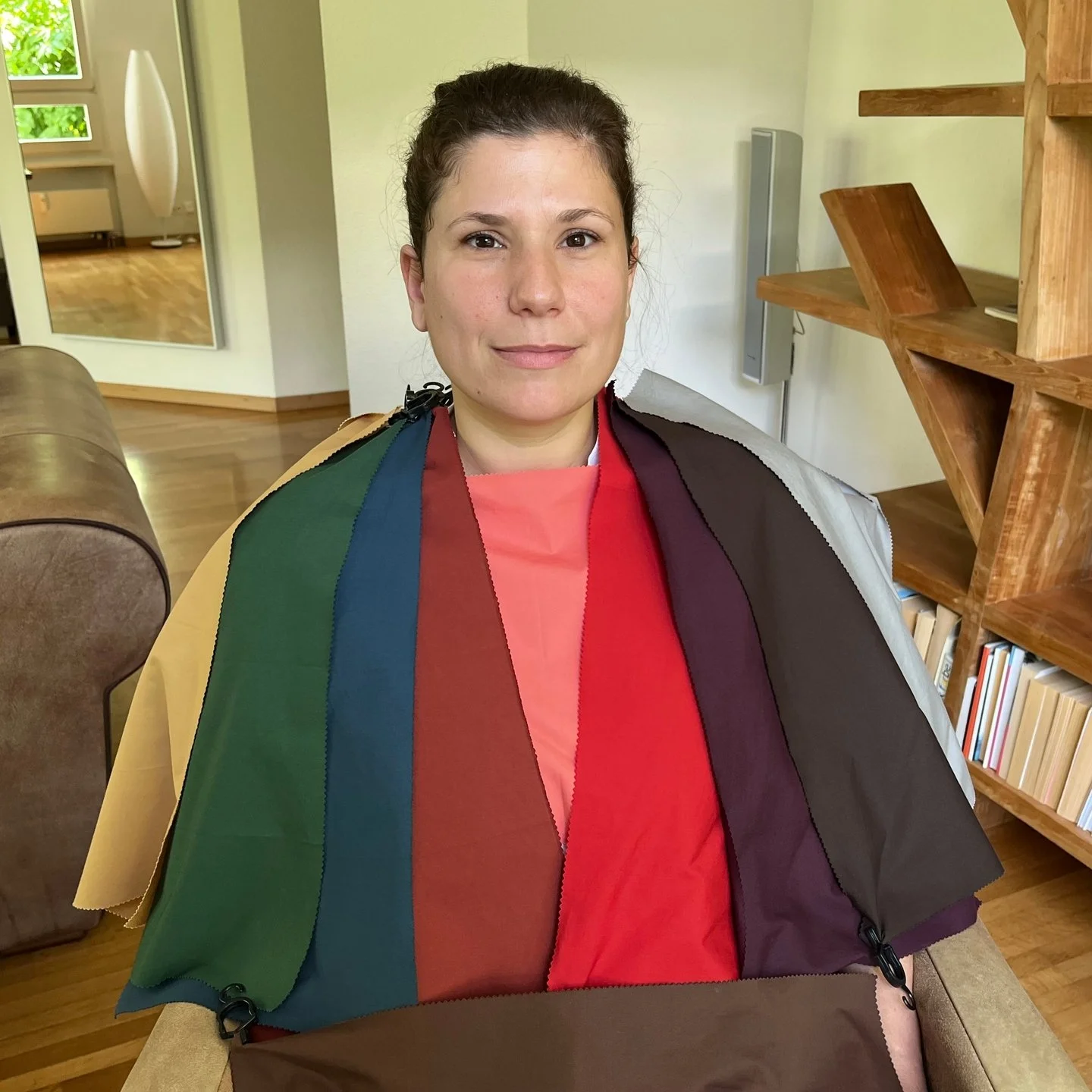 My Deep/Dark Autumn Client
Farbberatung / Personal Colour Analysis &ndash; Colours that enhance your natural beauty.
K&ouml;rpertyp Analyse / Image Archetype Analysis &ndash; Style that respects your lines, proportions &amp; body geometry.
My analyse