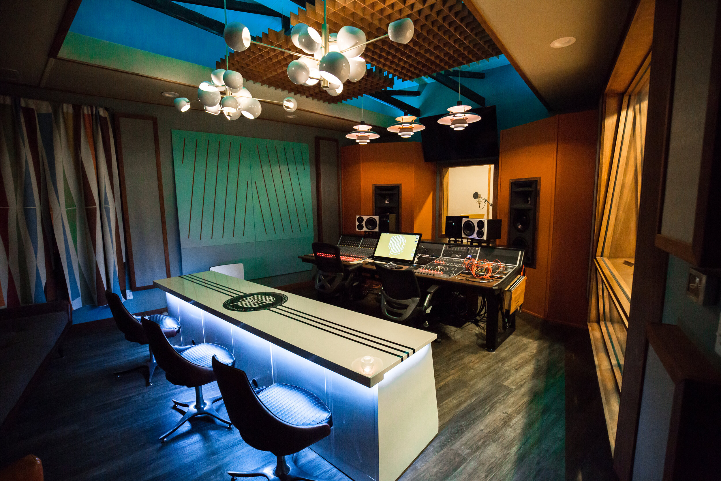 Modern Music Studio 