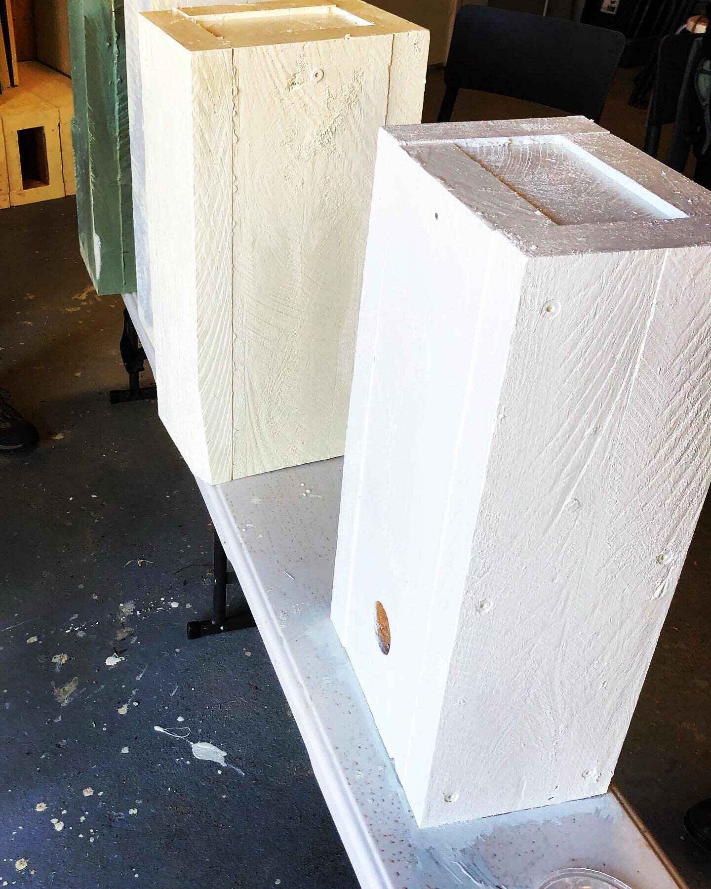 HELP SAVE THE SWIFT PARROT | I was lucky enough to spend the afternoon working with the local community on the @safenestsforswiftparrots project - and here are some of the nesting boxes that we built. 

Gio Fitzpatrick &amp; his team, with the help o