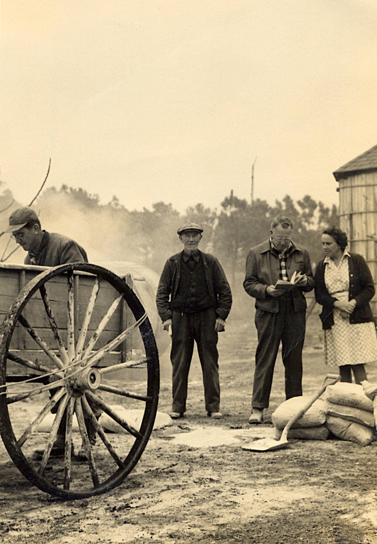 Deep Creek Farm, Currituck in the 1920s. 