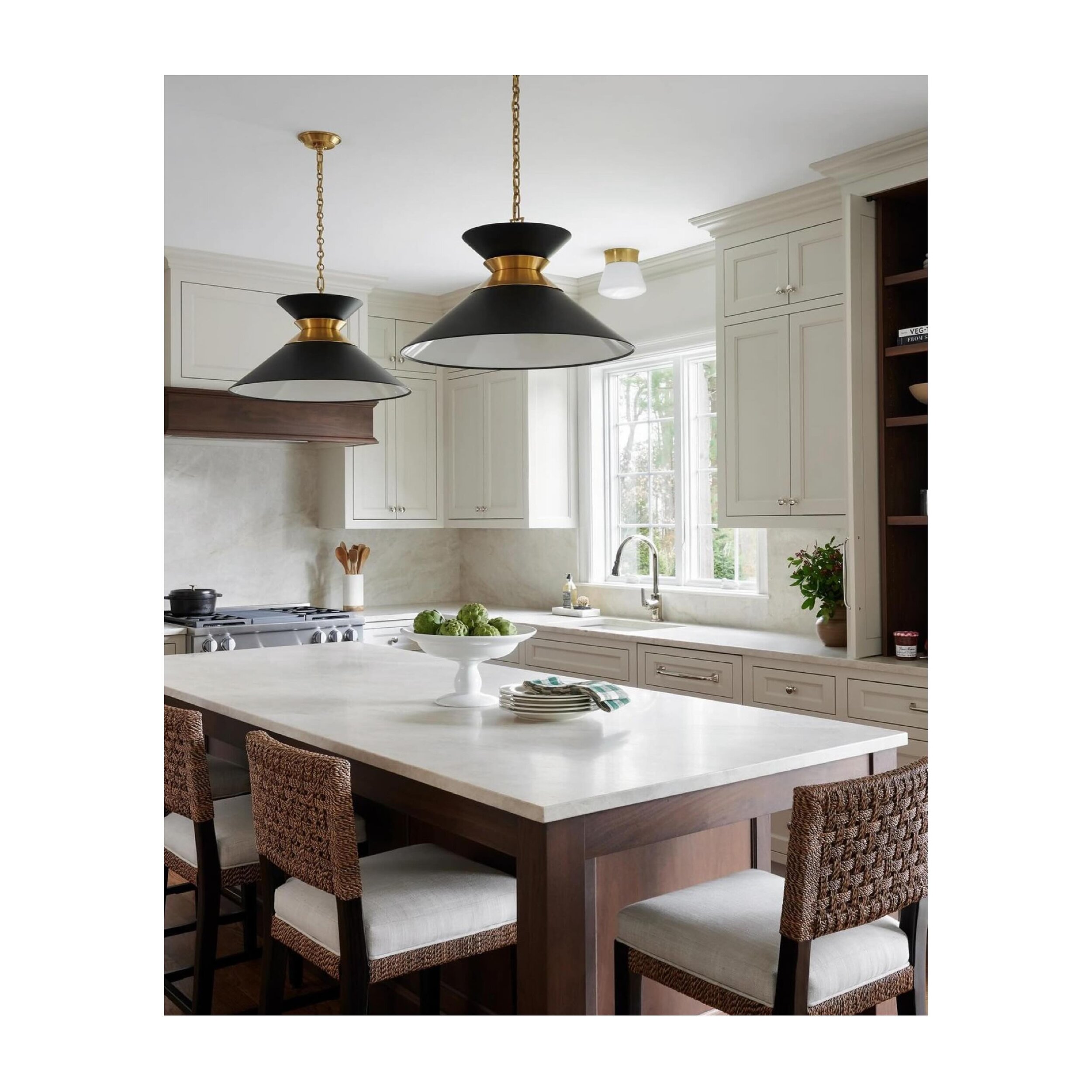 This week&rsquo;s SSDC spotlight is on our member @jmhdesign ✨Jeannie&rsquo;s project was featured on @houzz list of 10 most popular kitchens in 2024!  Congrats to Jeannie! We love this beautiful kitchen project too! 

Contact us if you would like to