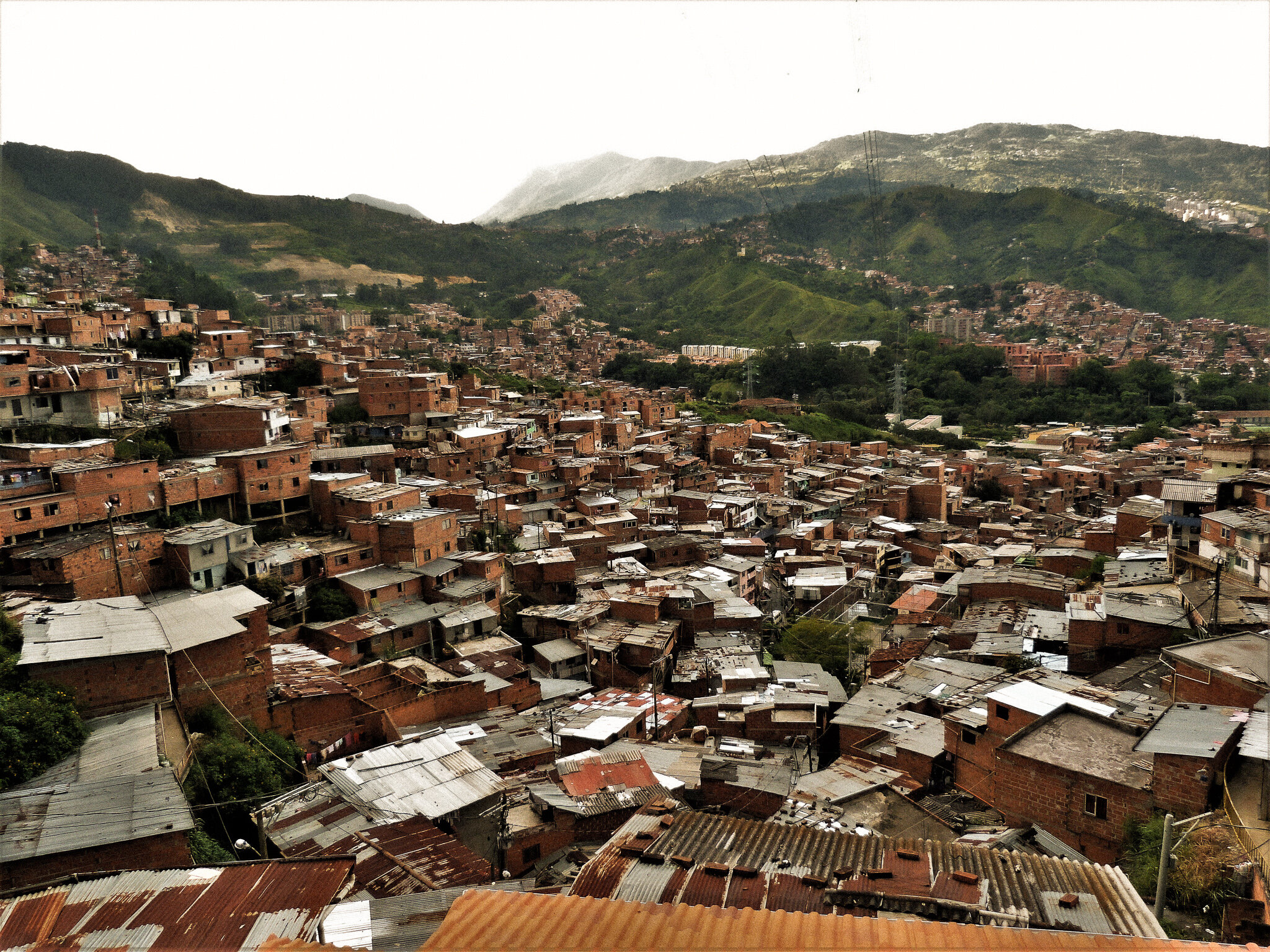 comuna 13 shanties.jpg