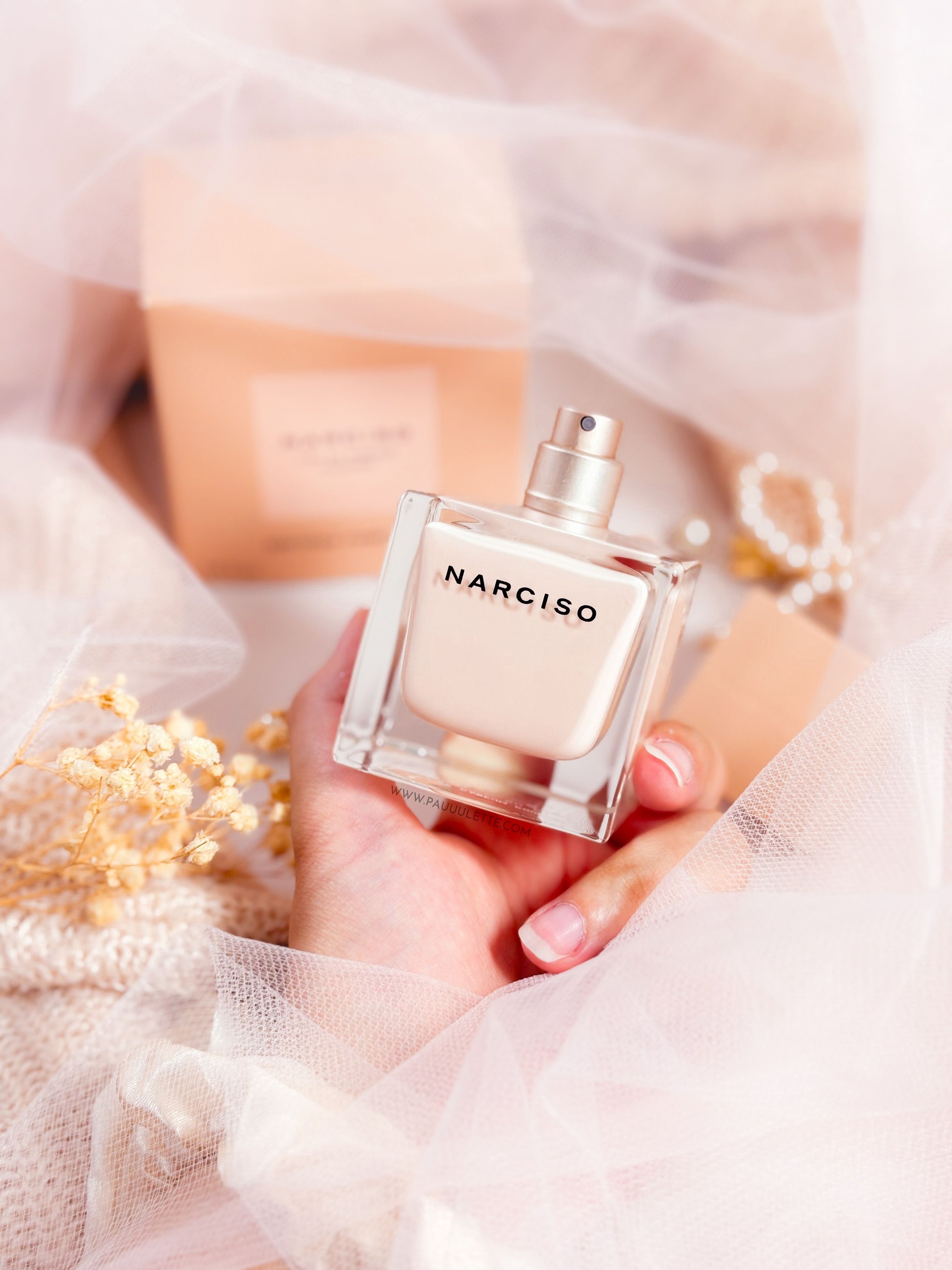 Parfum Narciso Poudrée de Narciso Rodriguez aux notes poudrées et musquées