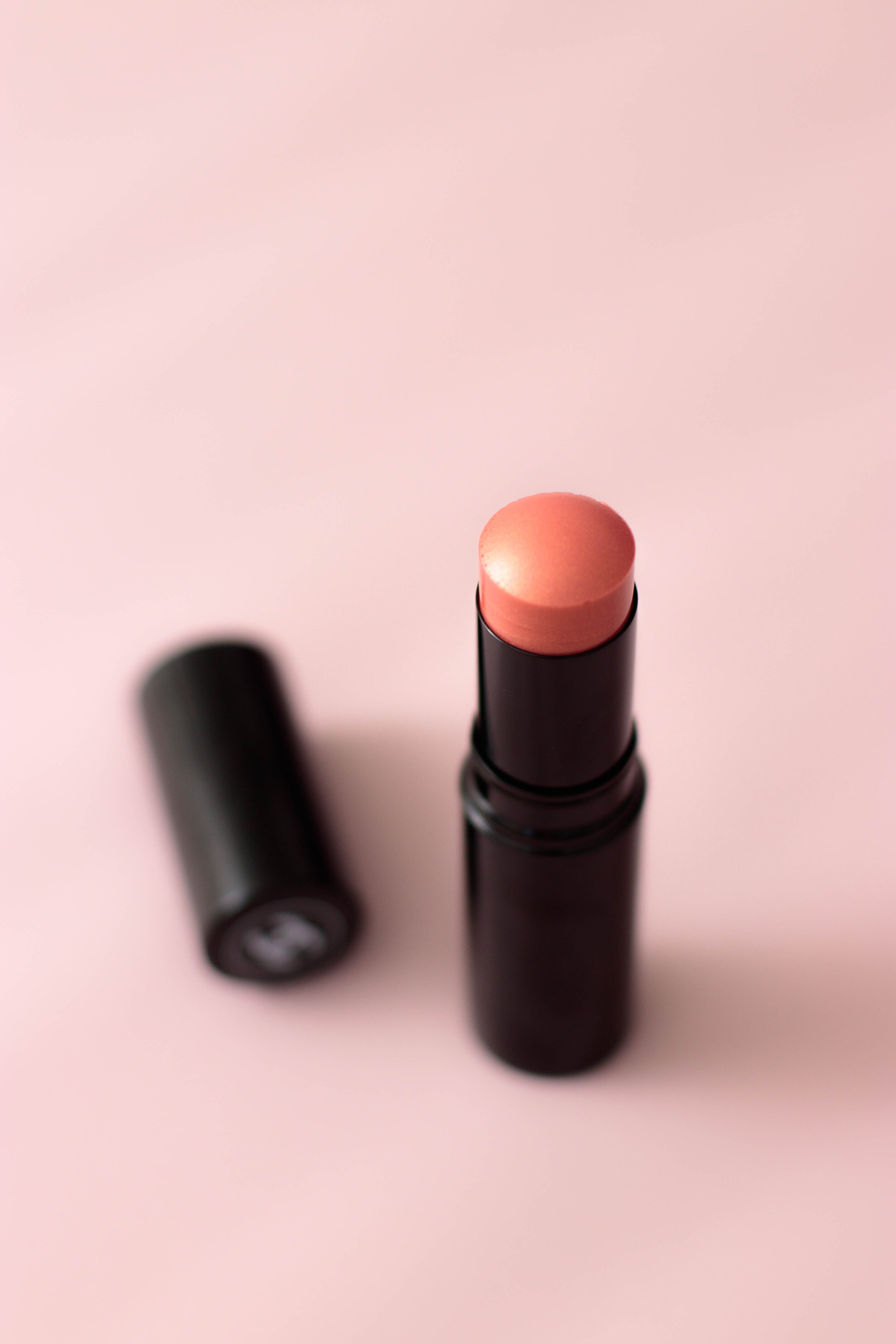 Chanel Baume Essentiel Stick Multi-Usage Rosée, mon avis ! — Pauuulette -  Blog Makeup
