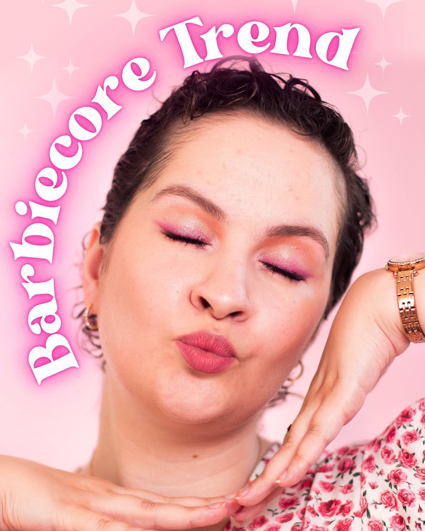 Je pense que cela ne vous a pas &eacute;chapp&eacute;, le film Barbie est sorti en salle aujourd&rsquo;hui 💕 Le rose inonde la toile depuis des semaines et pour cause, une nouvelle tendance Tik Tok est n&eacute;e: Barbiecore Aesthetic ✨

Le but ? S&