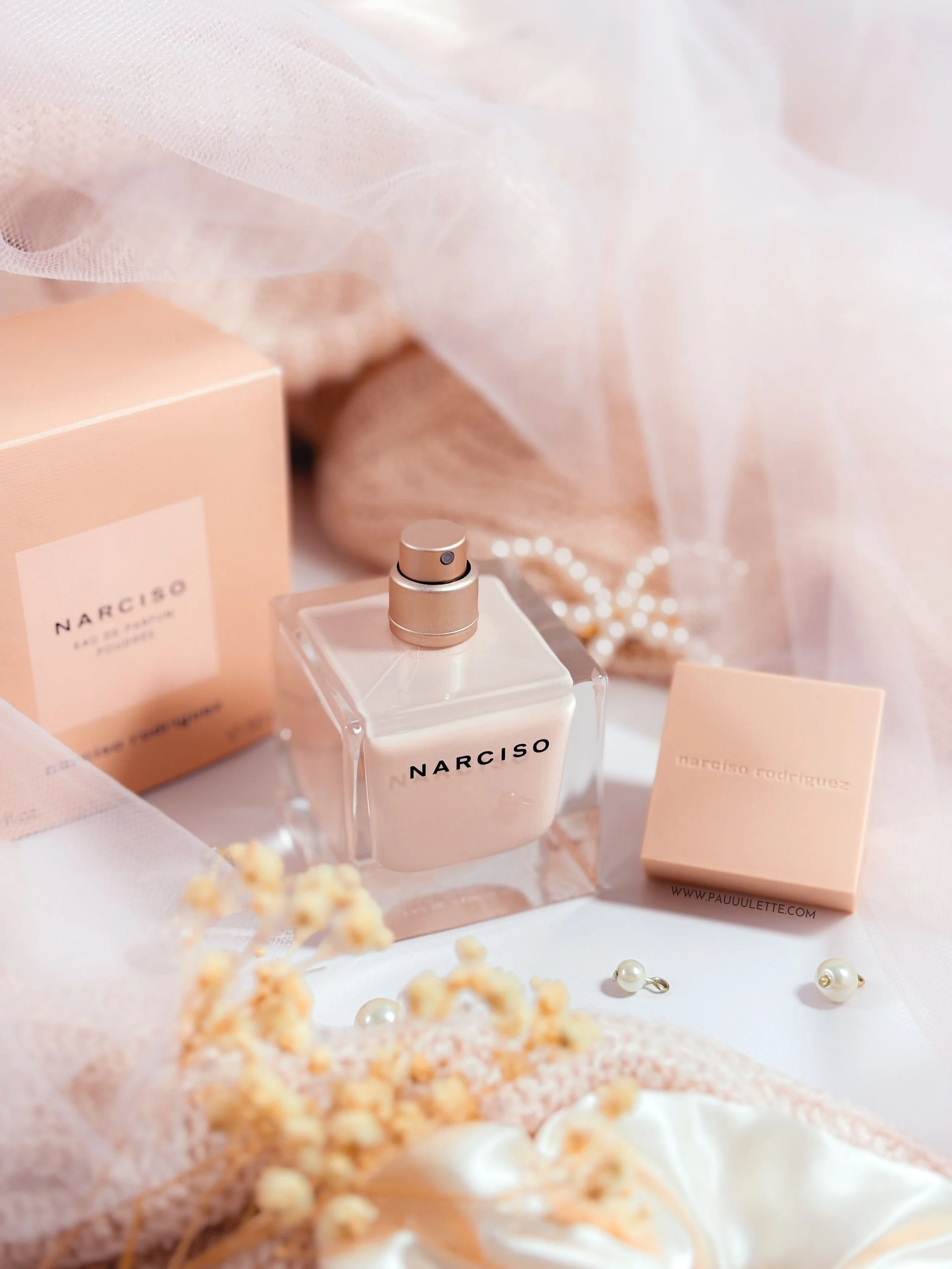 Narciso Eau de Parfum Poudrée : Ce parfum floral musqué vaut-il vraiment le détour ?