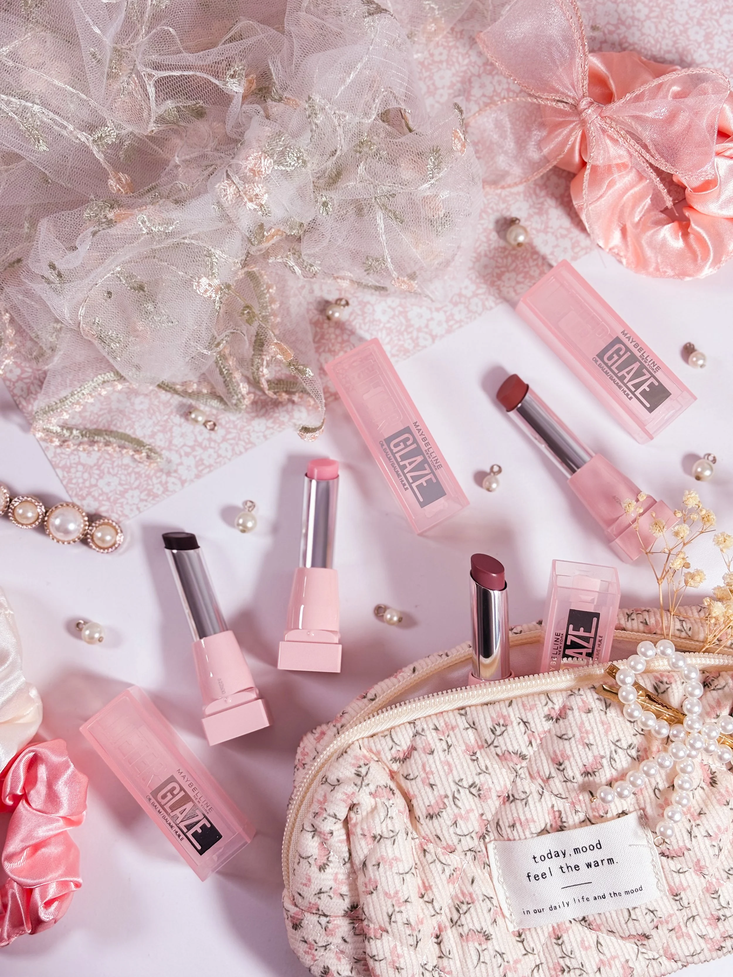 Maybelline Lifter Glaze : un baume à lèvres teinté qui fait la différence ?