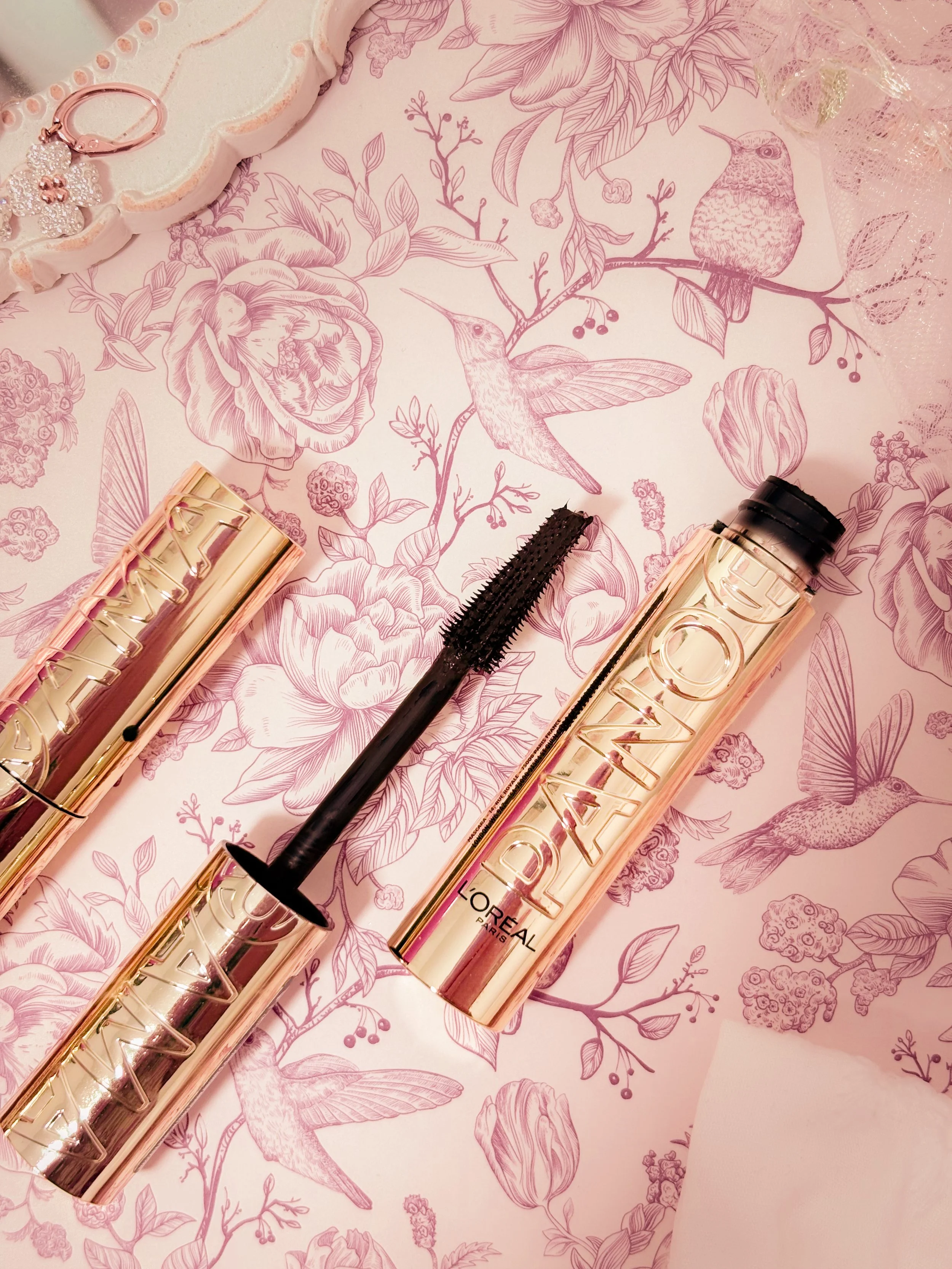 Gros plan sur le mascara Panorama de L'Oréal Paris