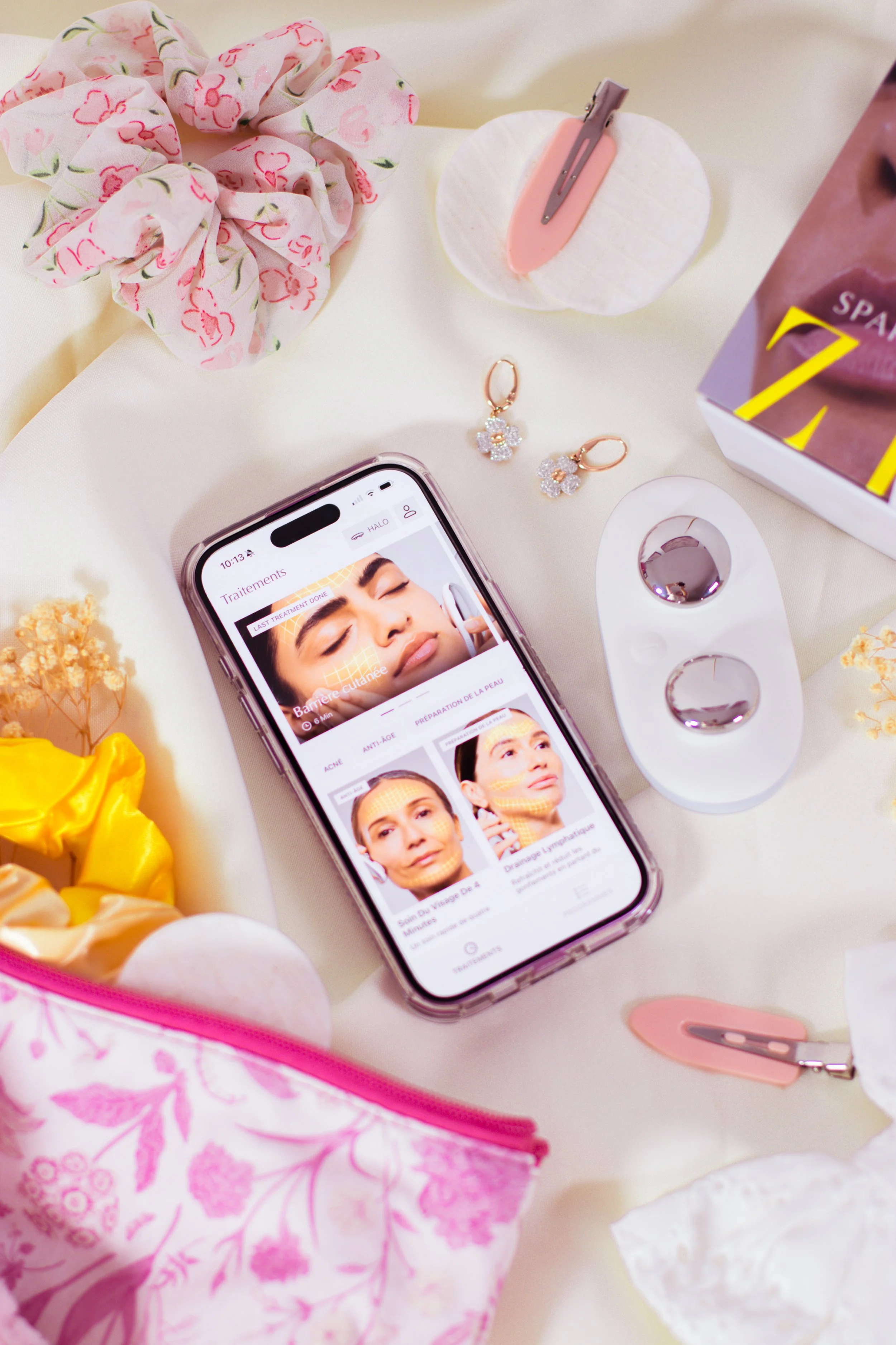 Vue d'ensemble de l'appareil Ziip Halo ainsi que de son application comprenant les différentes séances, traitements et protocoles