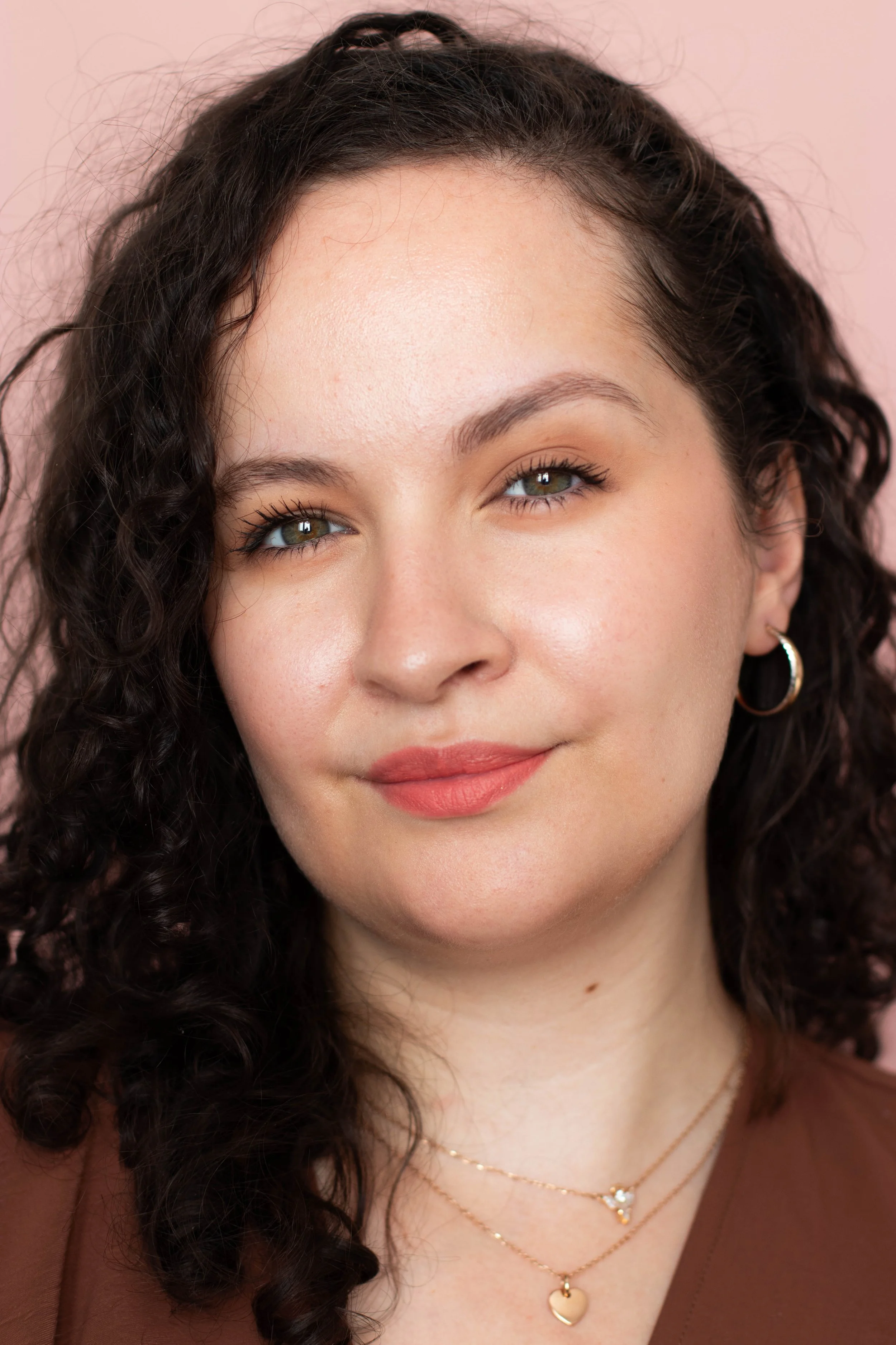 Mon maquillage d'été ensoleillé avec une rouge à lèvres pêche