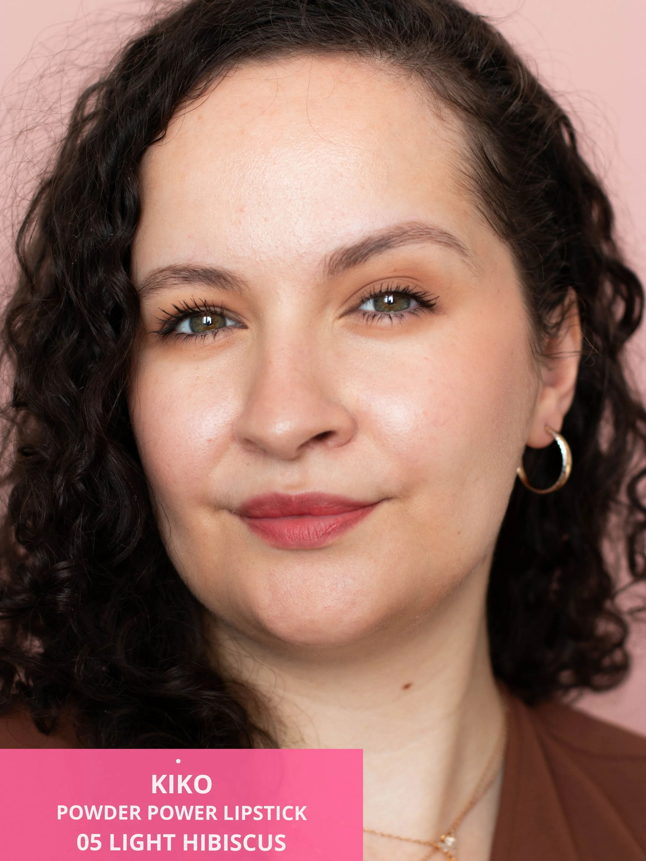 Rendu sur mes lèvres du Powder Power Lipstick 05 Light Hibiscus de Kiko