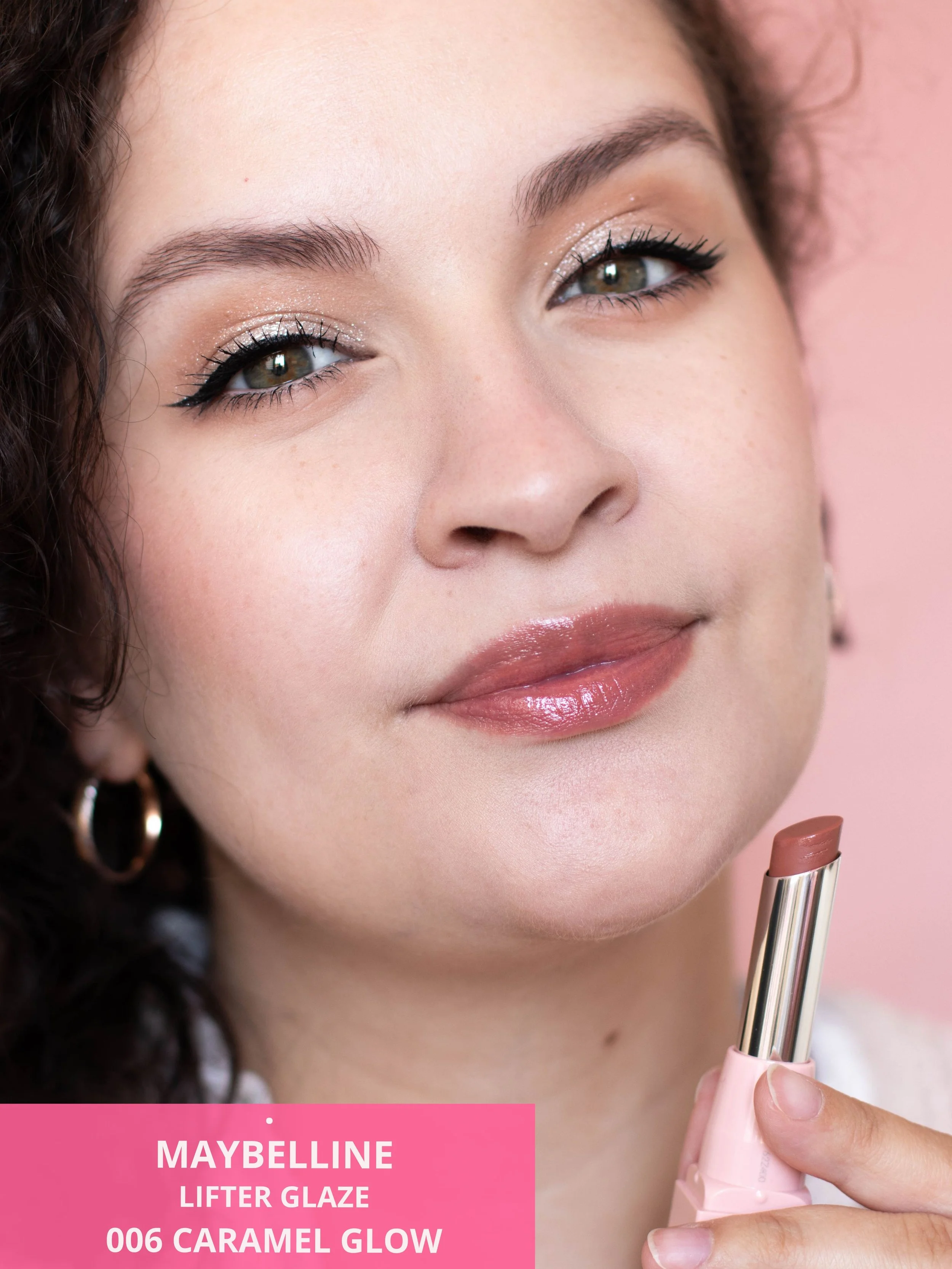 Swatches du Lifter Glaze de Maybelline en teinte 006 Caramel Glow