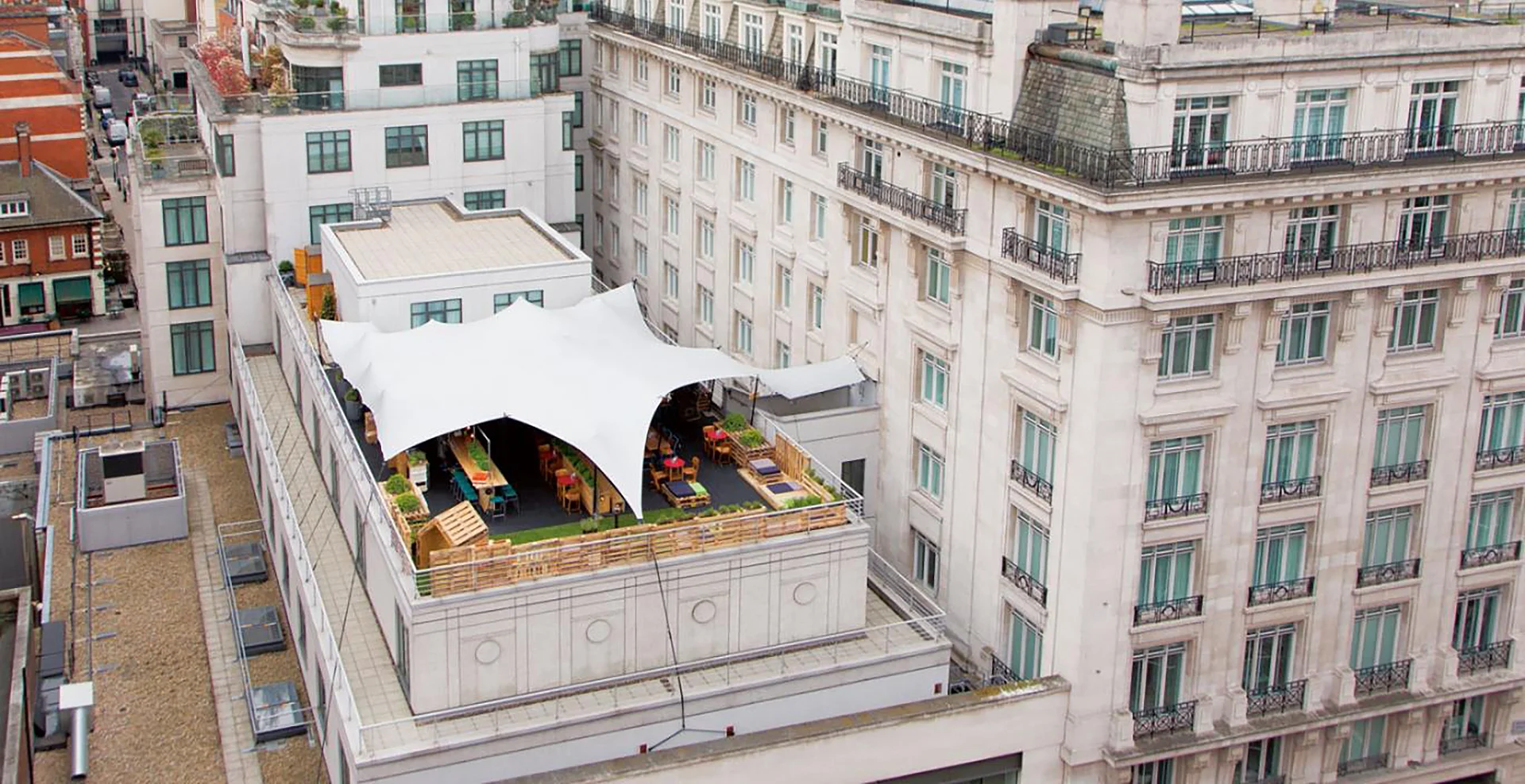 Rooftop_01_1920x988.jpg