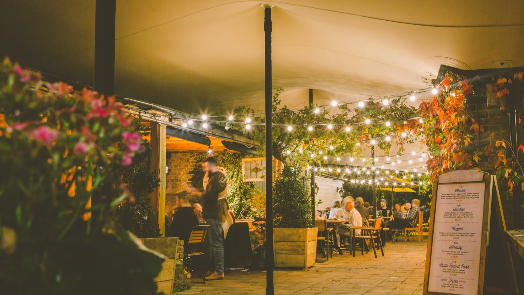 Perfect Pub Gardens For The Winter Seasons Mytent Uk