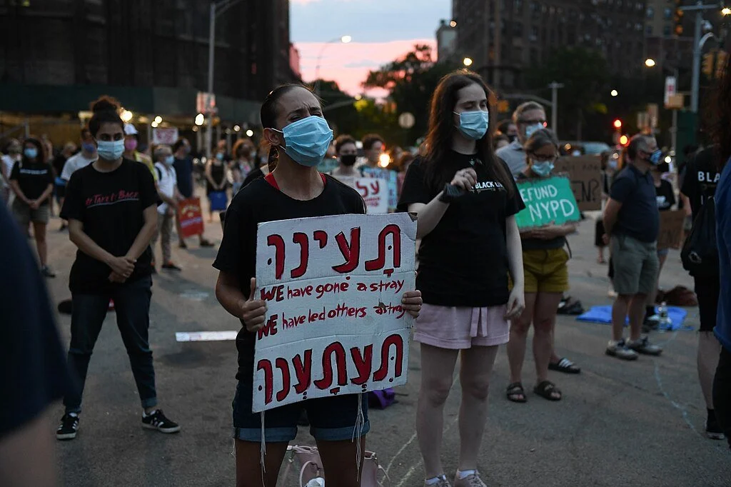  Nationwide Class-Action Lawsuit Filed Over Birthright Citizenship Order 