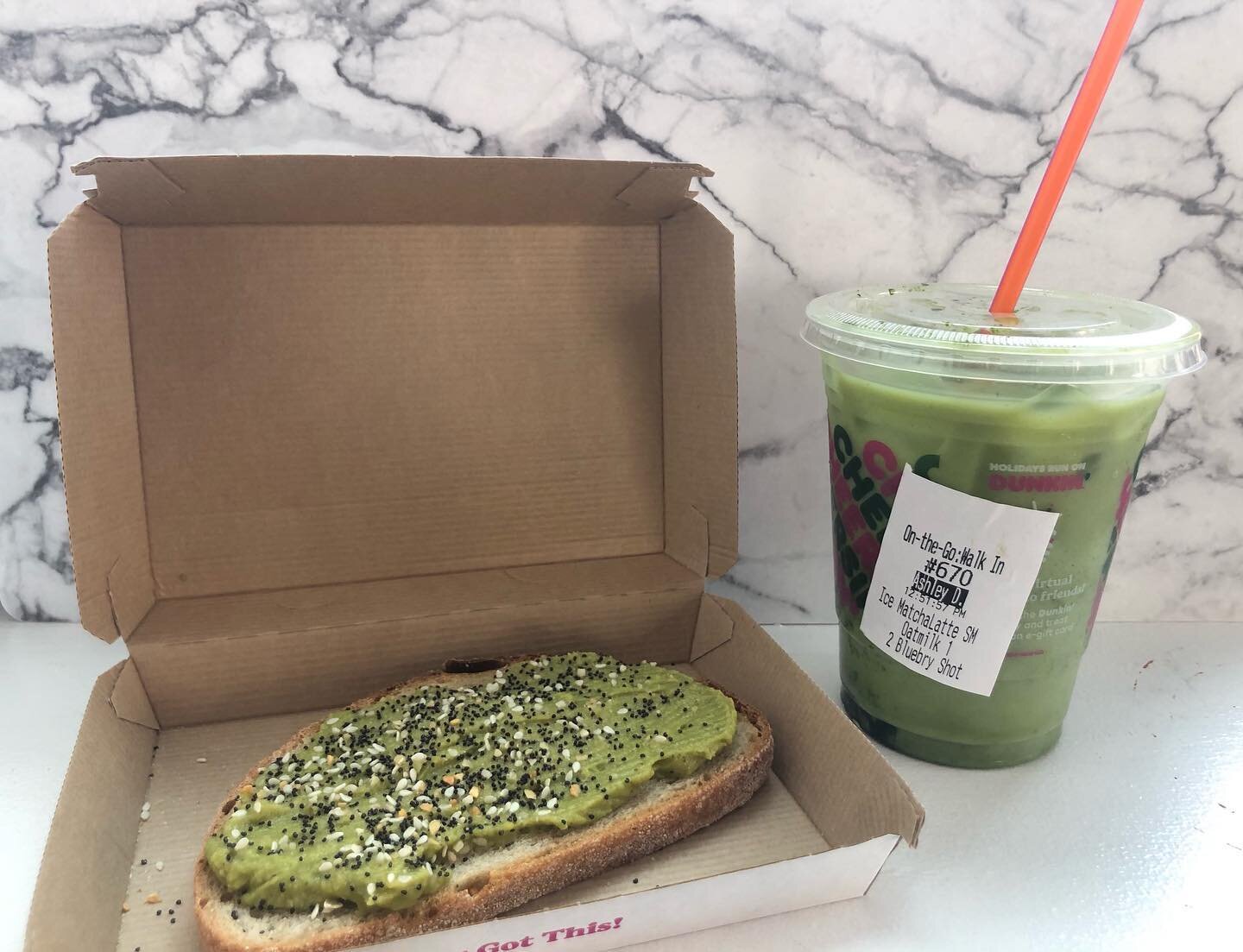 Finally tried the @dunkin Iced Blueberry Matcha Latte and ordered the avocado toast while I was at it. Both were pretty good (definitely better than the matcha donut) and I would certainly pick them up when I was out and wanted Dunkin&rsquo;, but I d
