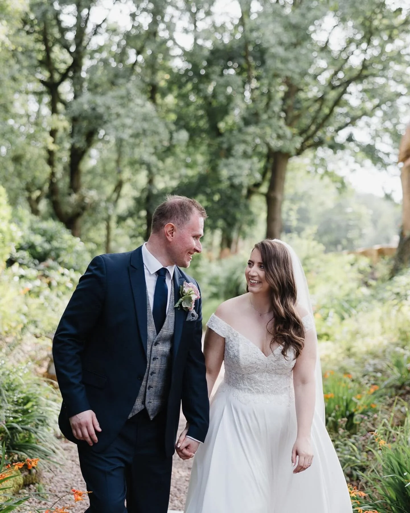 Helena and Alistair // Hilltop Country House

Helena and Alistair&rsquo;s wedding last week at Hilltop Country House was an absolute dream! ✨
We were so lucky with the weather, and what a perfect setting for a summer wedding than the gorgeous terrace