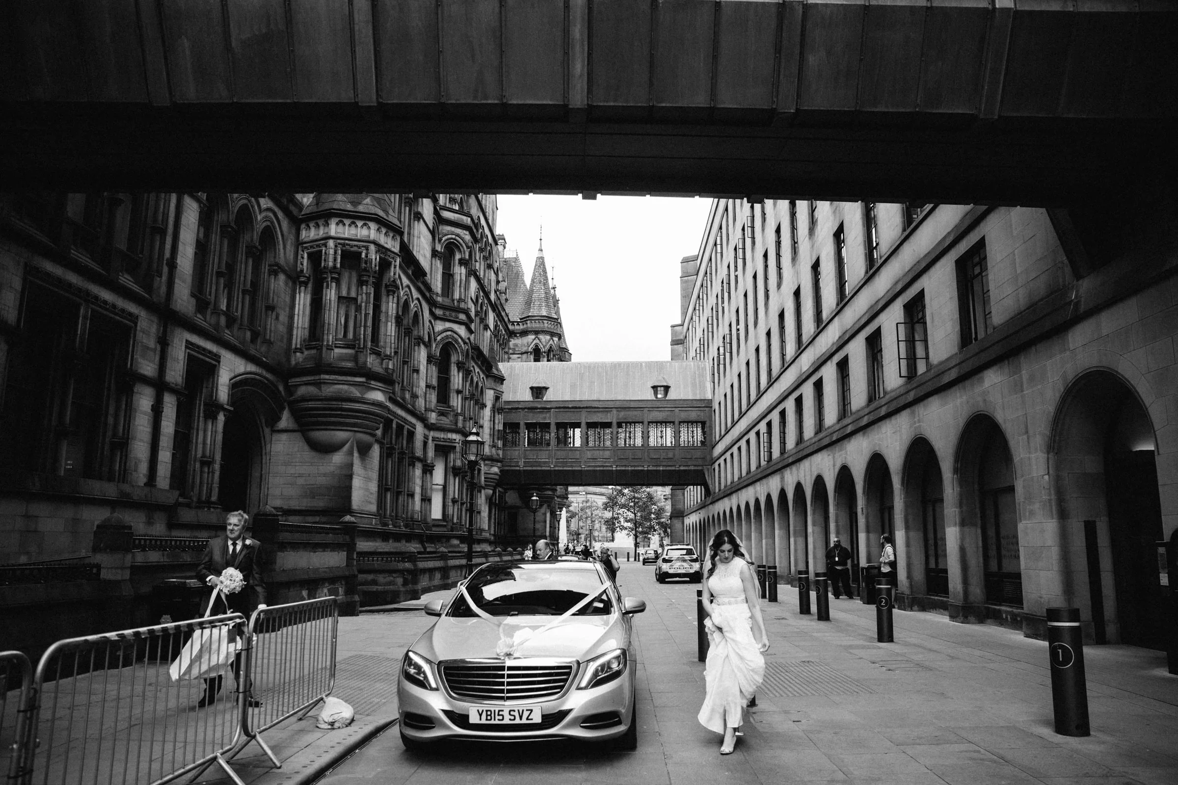 Manchester-Town-Hall-Wedding-Photography-Stephen-McGowan-190.webp