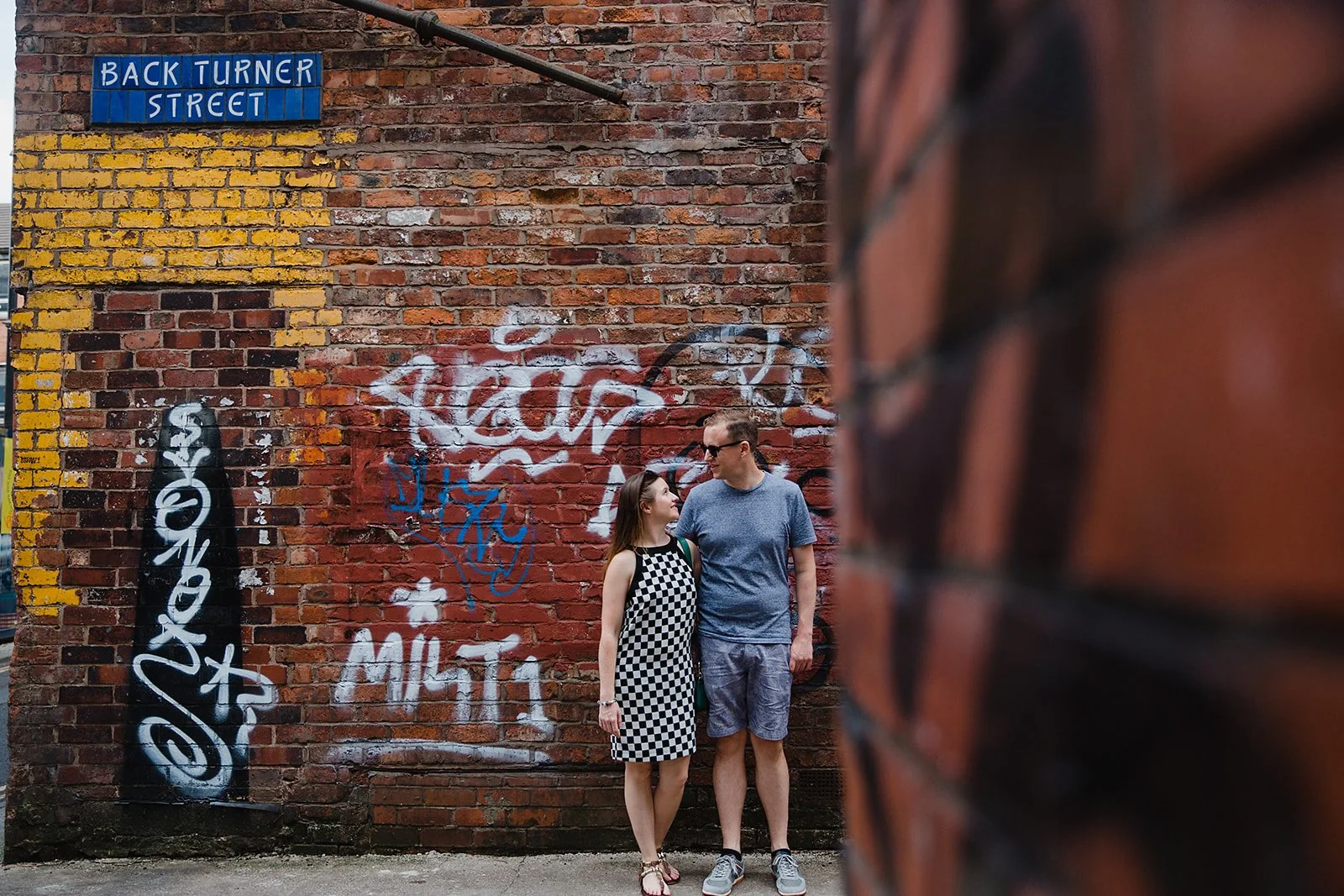 stevenson-square-northern-quarter-back-turner-street-graffiti-couple.jpg