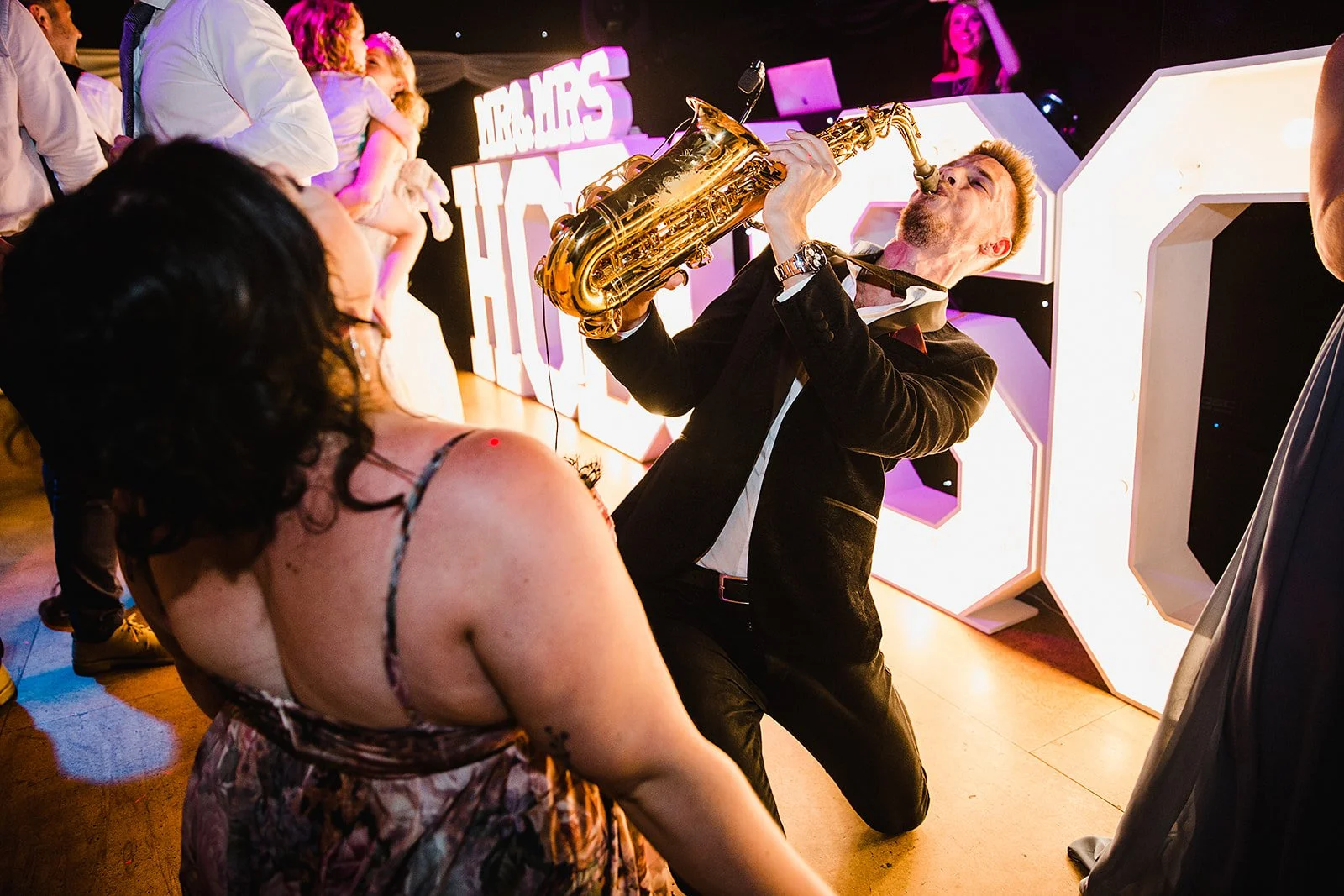 heaton-house-farm-wedding-saxophonist-dancefloor.jpg