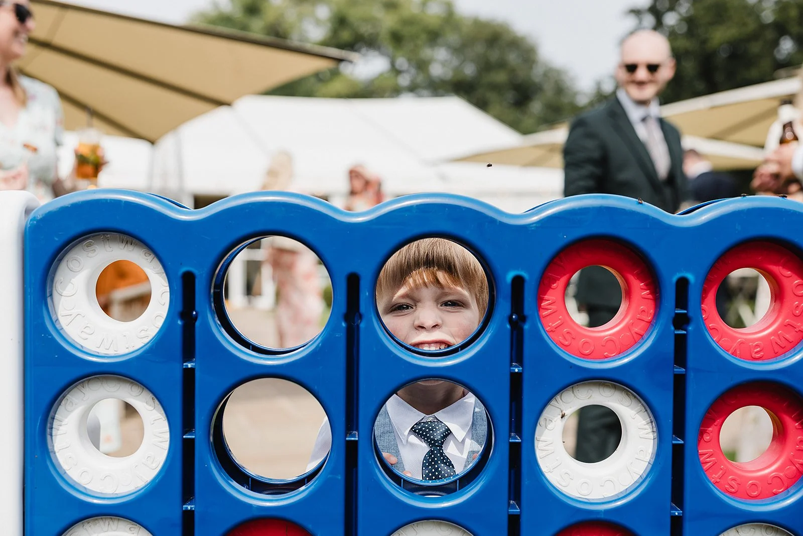 hilltop-country-house-wedding-garden-games-connect-four.jpg