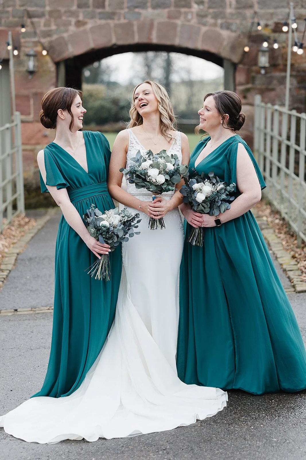 ashes-barns-wedding-bridesmaids-green-dresses.jpg