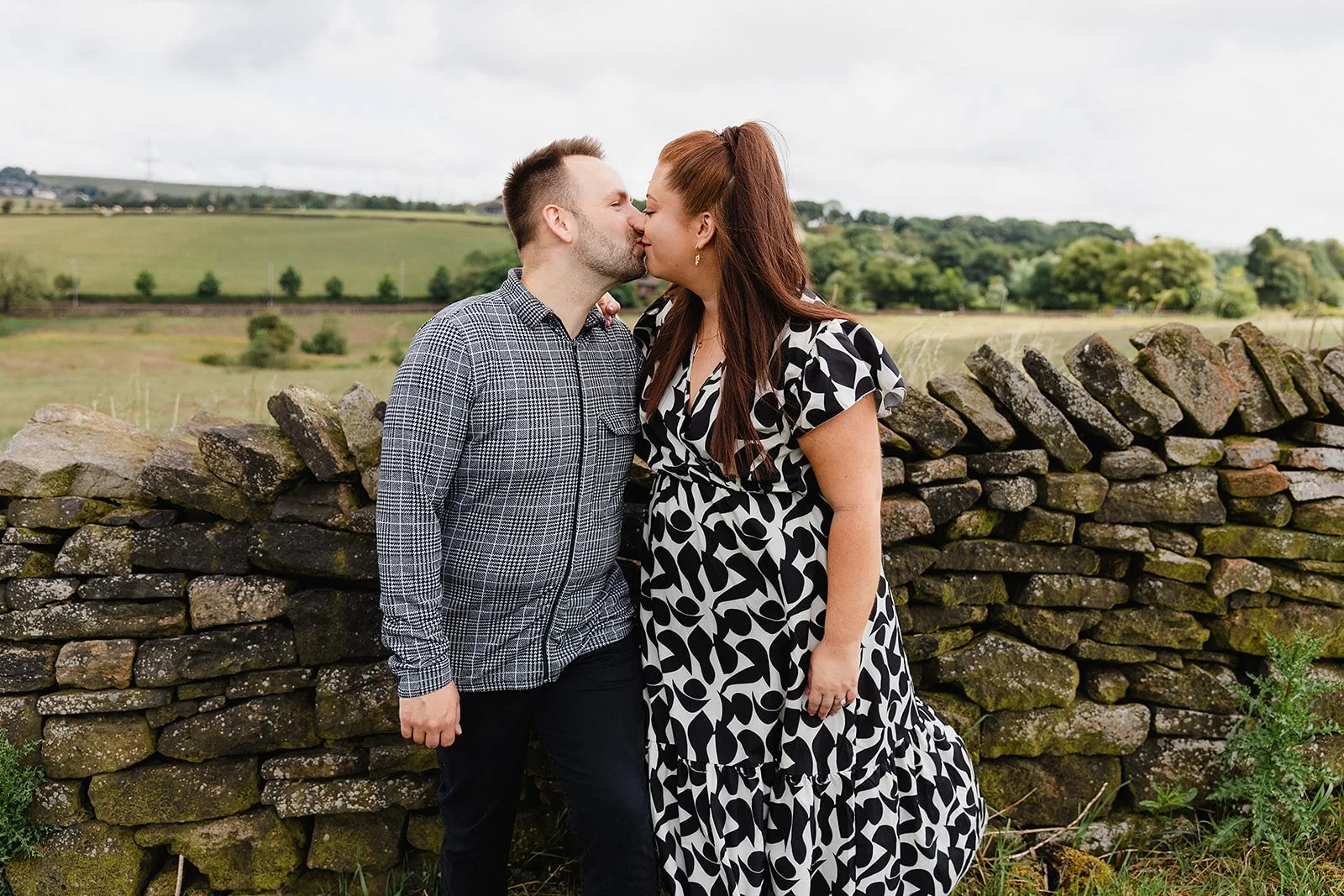 Alice &amp; Adam | The White Hart Inn Pre-Wedding Shoot