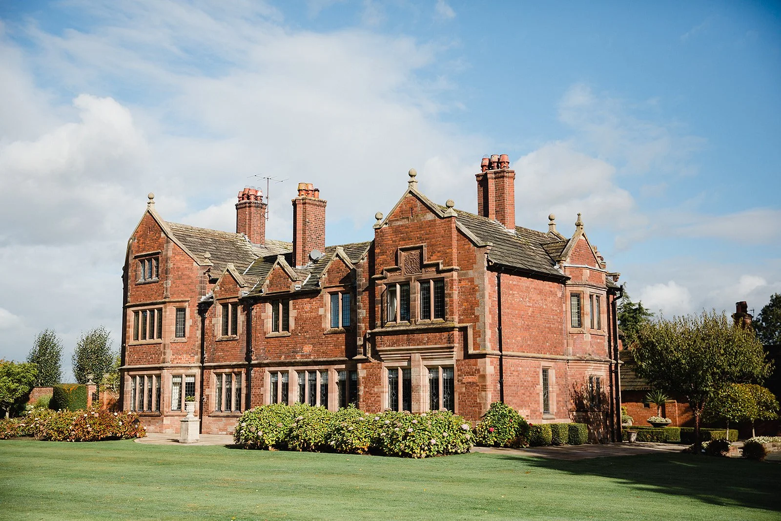 colshaw-hall-spring-venue-exterior-gardens.jpg
