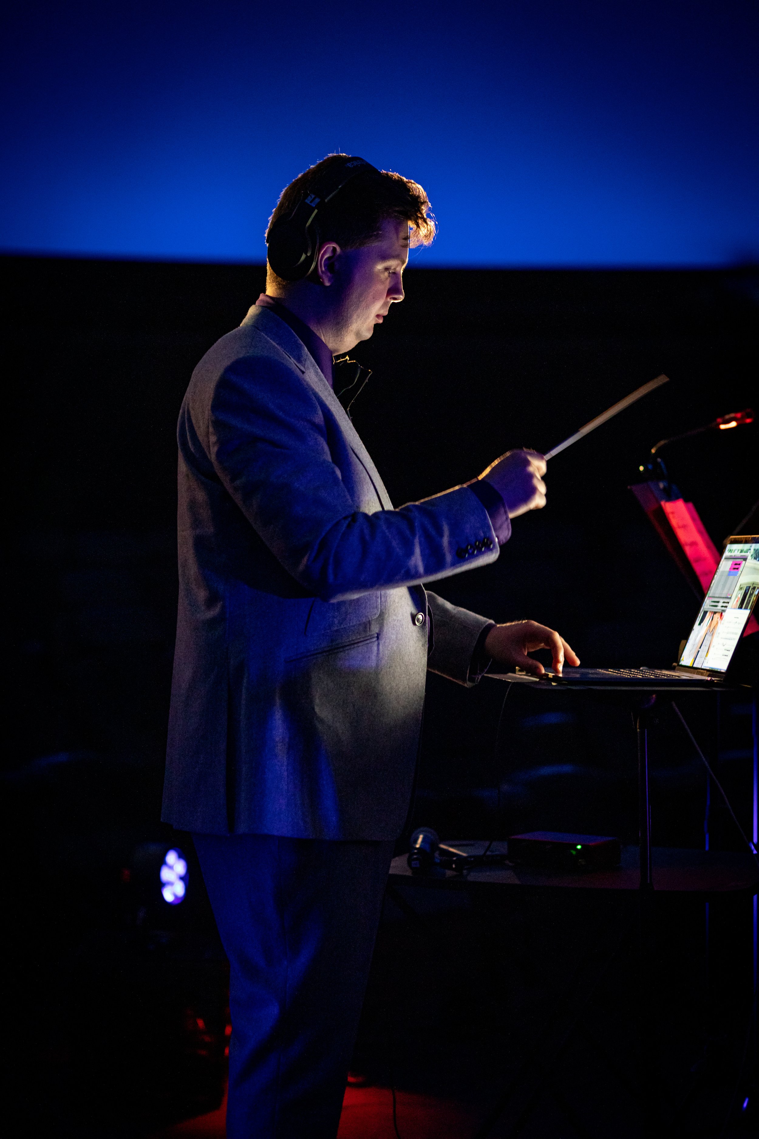 David Ibbett conducting premiere
