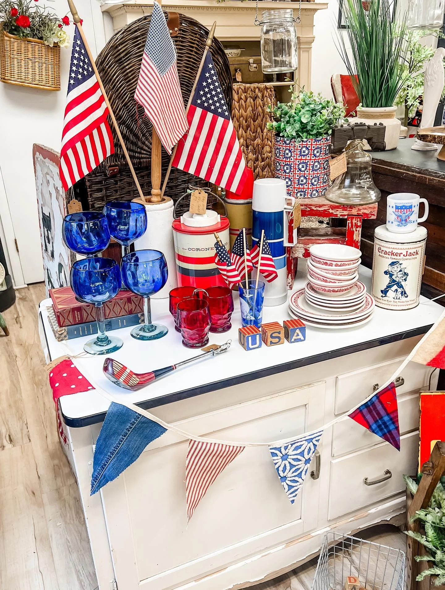 Summer is here and The Half Full Nest&rsquo;s carefully curated collection of vintage patriotic decor, coastal accents, unique furniture, and on-trend apparel &amp; accessories are here to make your sunny season stylish ☀️ 

Th-Sun 1030-330 &bull; 20