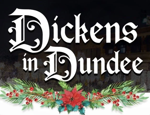 Dickens in Dundee is the place to be this Friday &amp; Saturday with non-stop festive activities throughout Downtown East &amp; West Dundee starting Friday evening, and ending with the Parade of Lights on Saturday evening 🎄🎅🏼☃️

The Half Full Nest