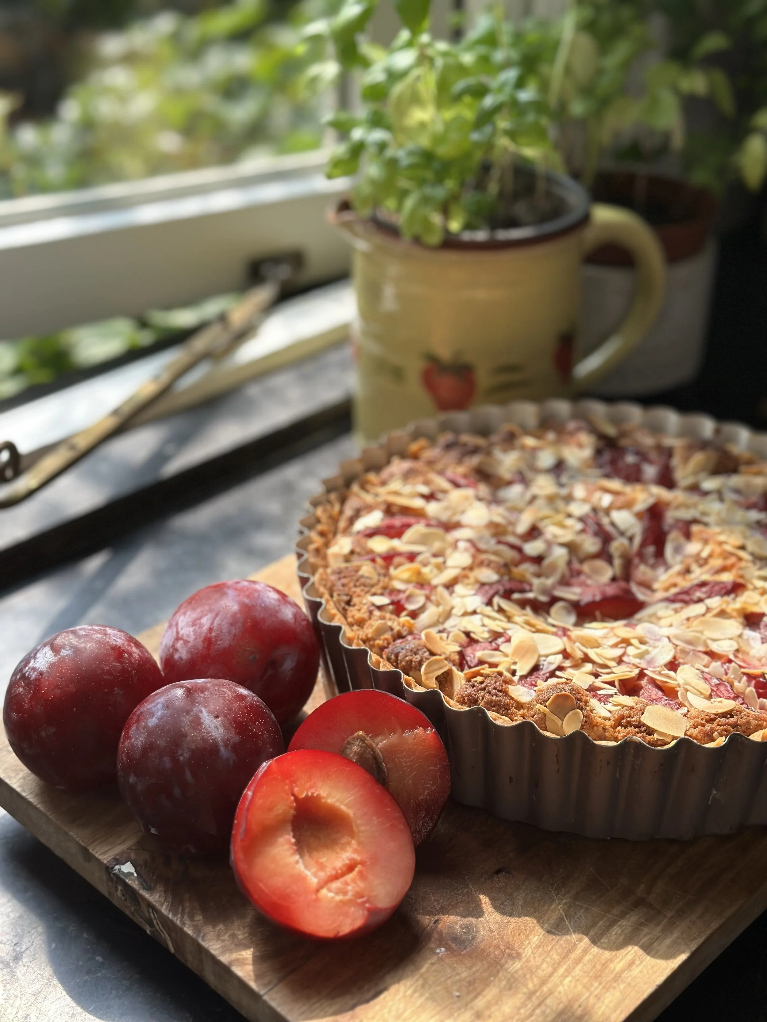 Pruimentaart met hazelnoten-frangipane