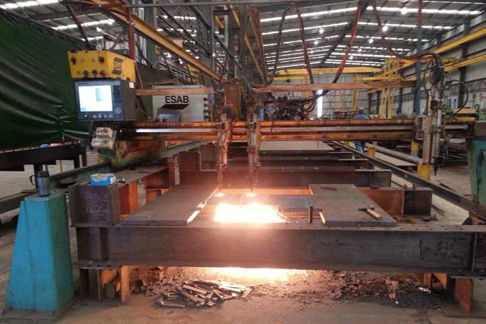 Plate Cutting.jpg