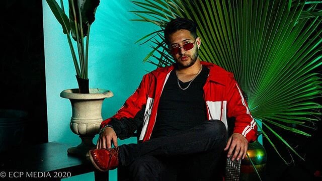 | YHLQMDLG | @badbunnypr |

#BirdsofParadise #PalmFrond #minimalist #SonyGang #FJWestcott #Guaraches #GuarachesZamoranos #SmokeMachine #Fuckinaround #BadBunny #Vibes #Gels #AsapJewelry