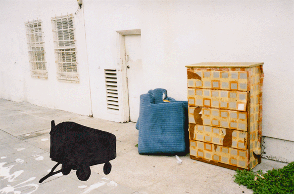 chest-of-drawers-cushions-wagon.gif