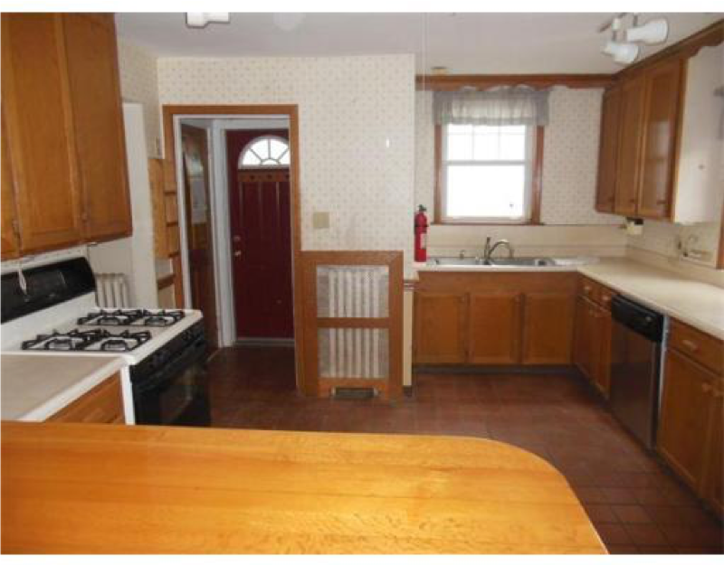 Kitchen Before.png