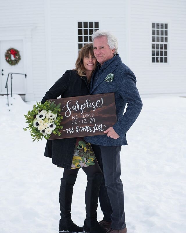 Congrats to Peggy and Paul! Thank you so much for having me create this elopement sign for you!! 🤍 
Photographer/Florist: @carmengeorgeweddings 
#elopement #handlettering #calligraphy #vermont #vt