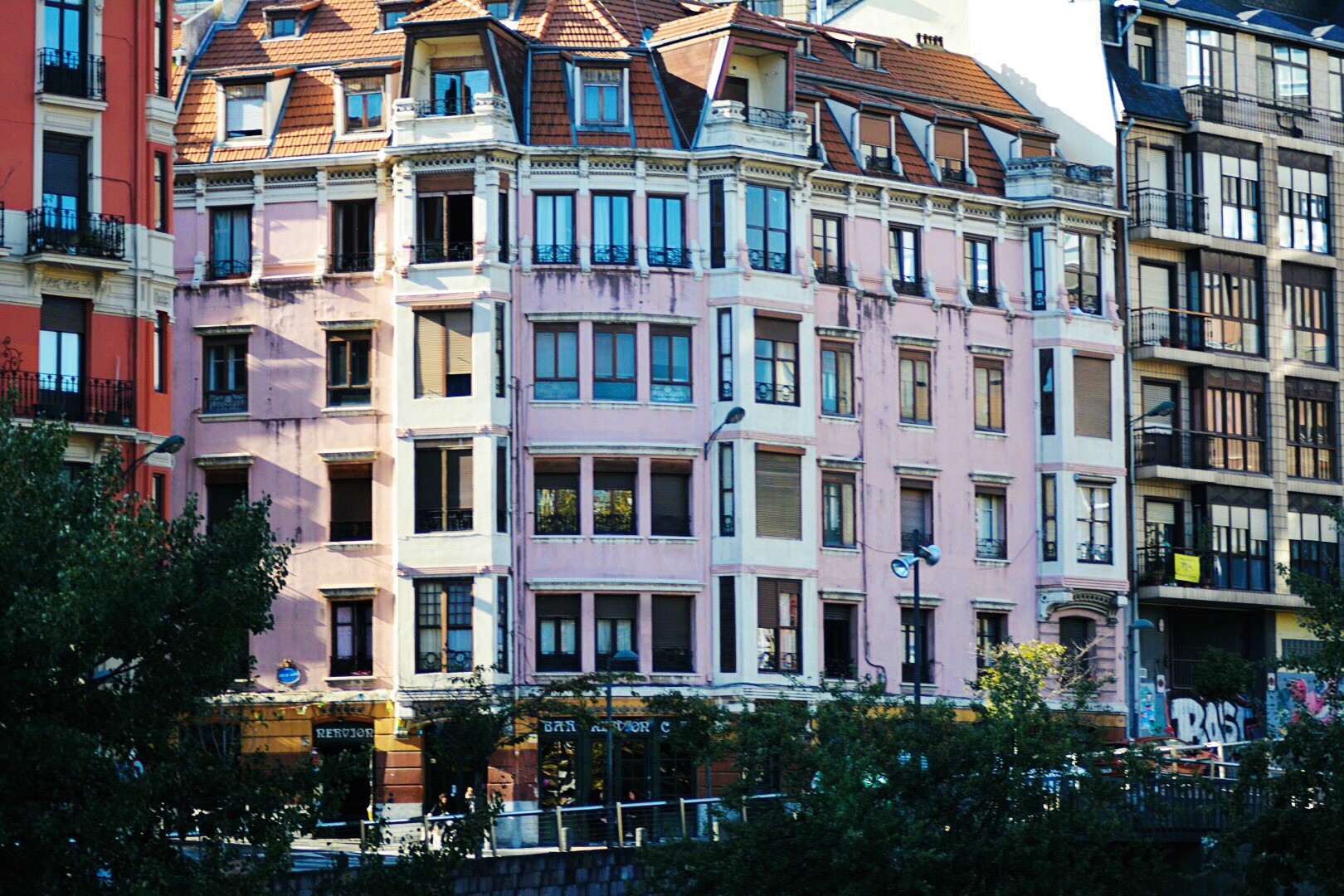 Blog - Paris - Pink Buildings.jpg