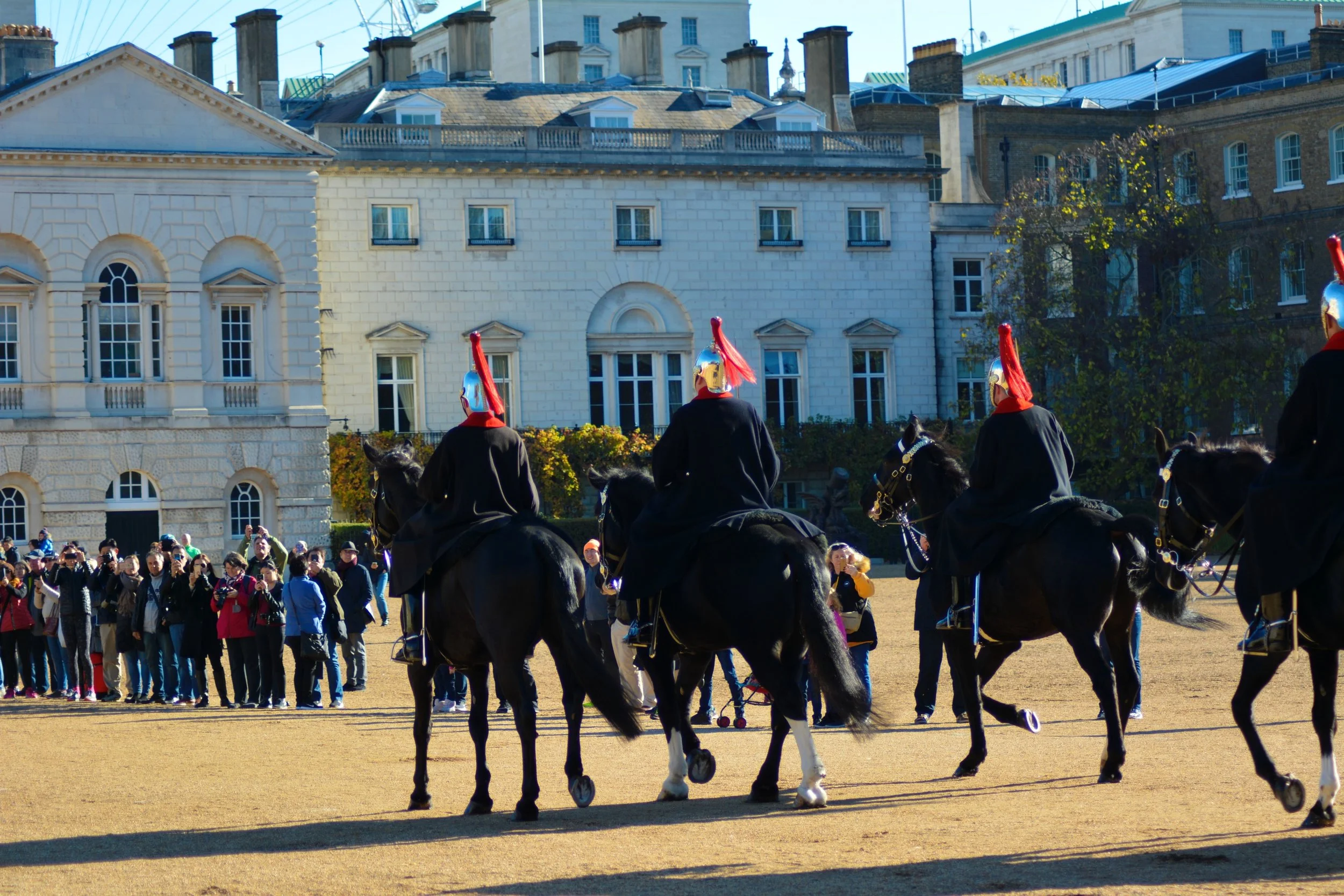 Blog - London - Chang of Guards5.jpg