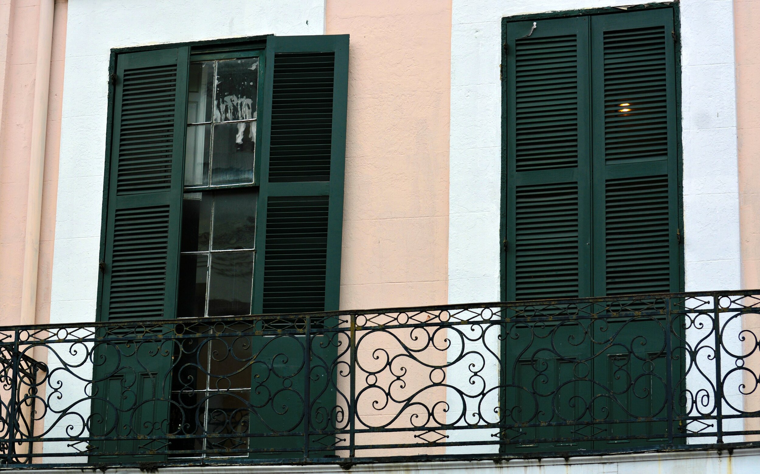New Orleans - Pink House Green Shutters.jpg