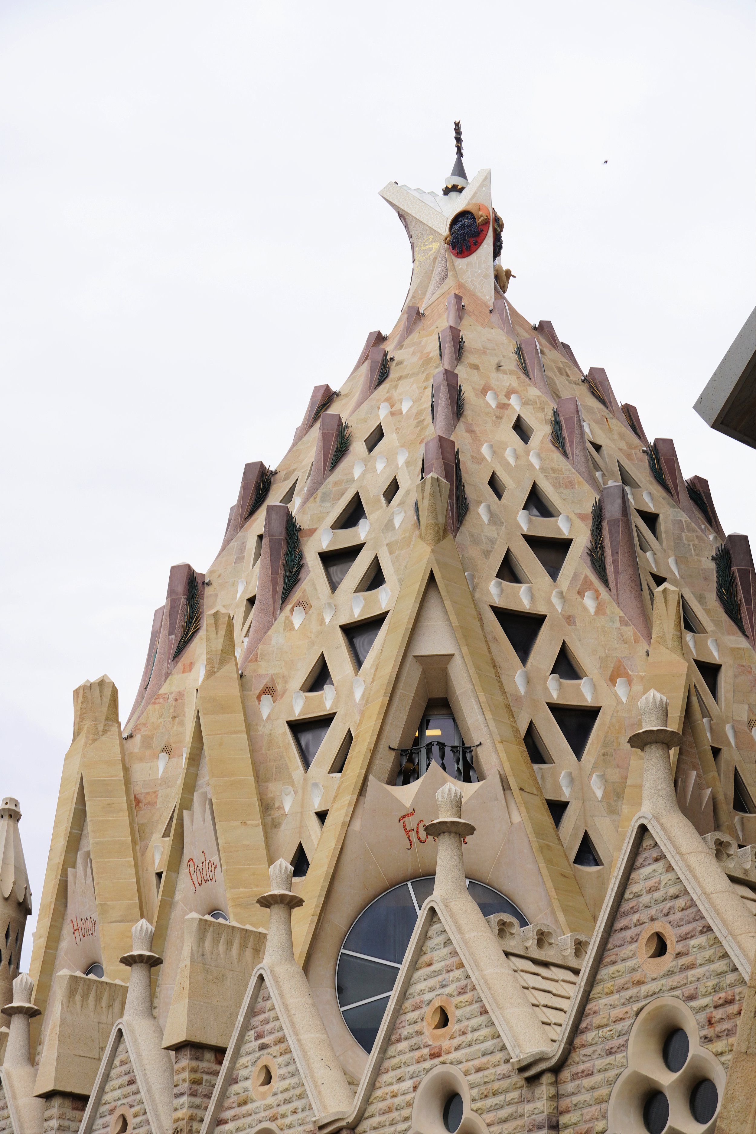 Barcelona - Sagrada Dome Exterior.jpg