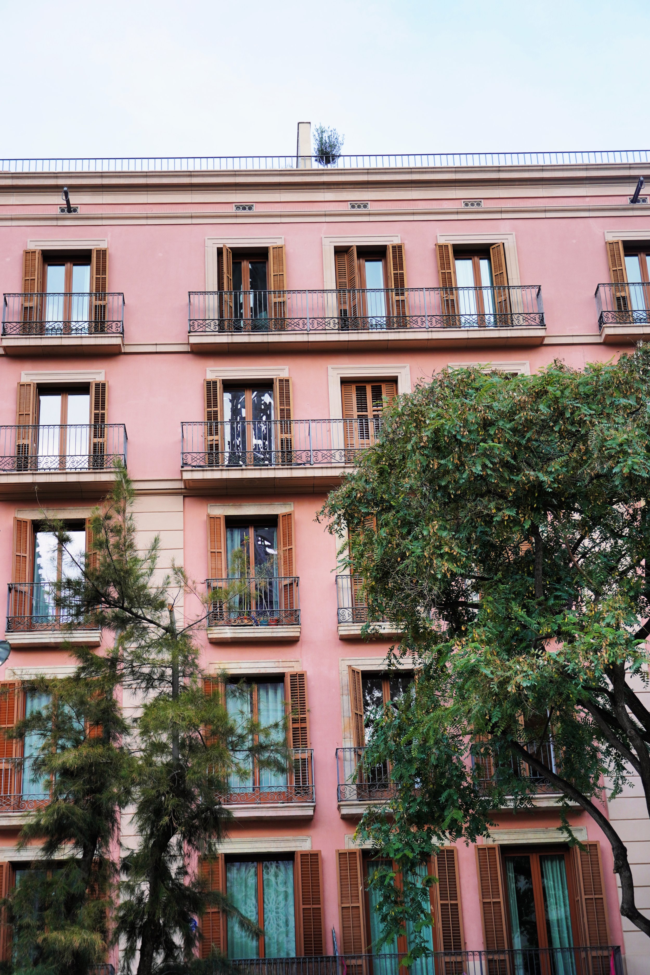 Barcelona - Casa Mila Views Pink House.jpg