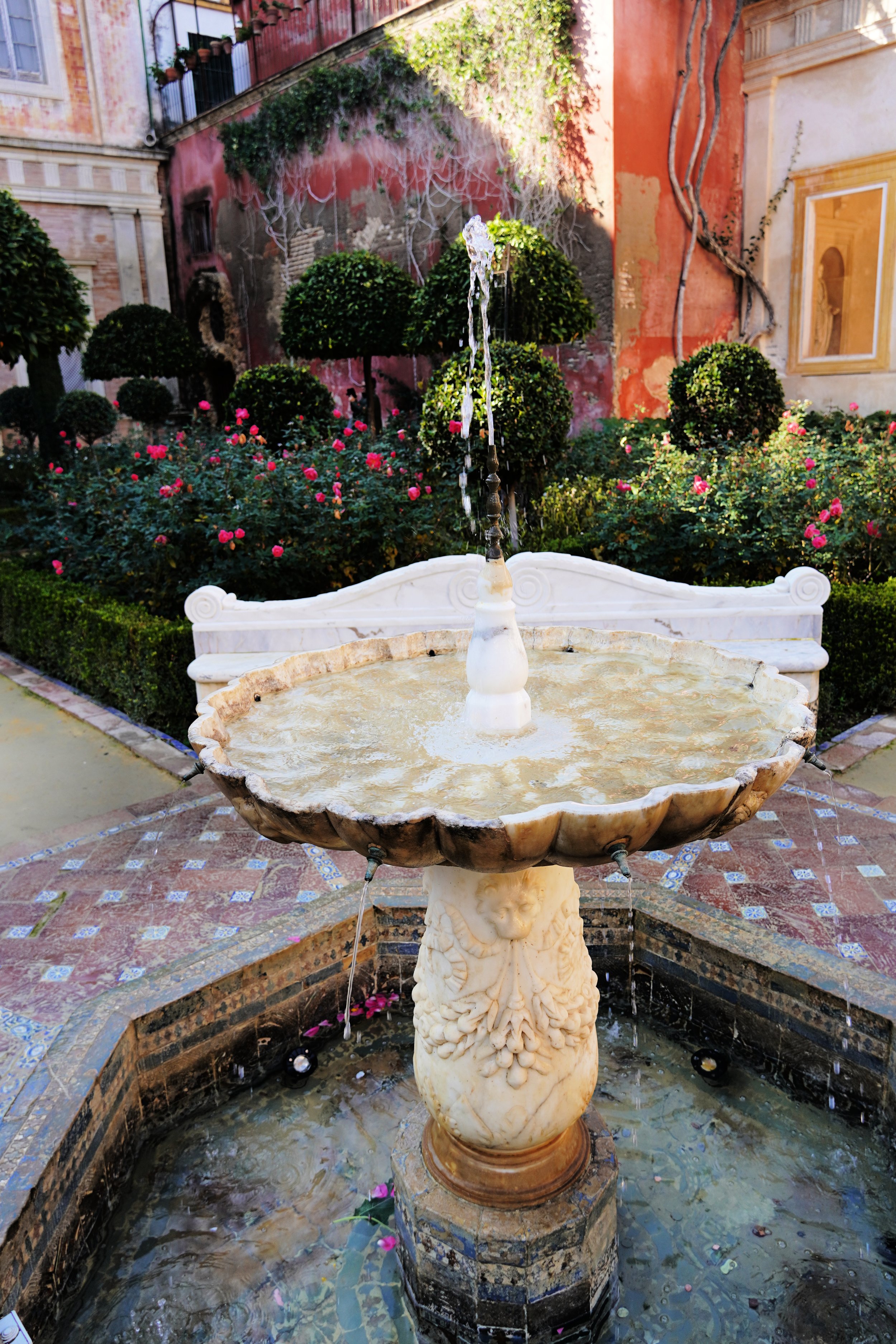Sevilla - Casa Pilatos Fountain.jpg