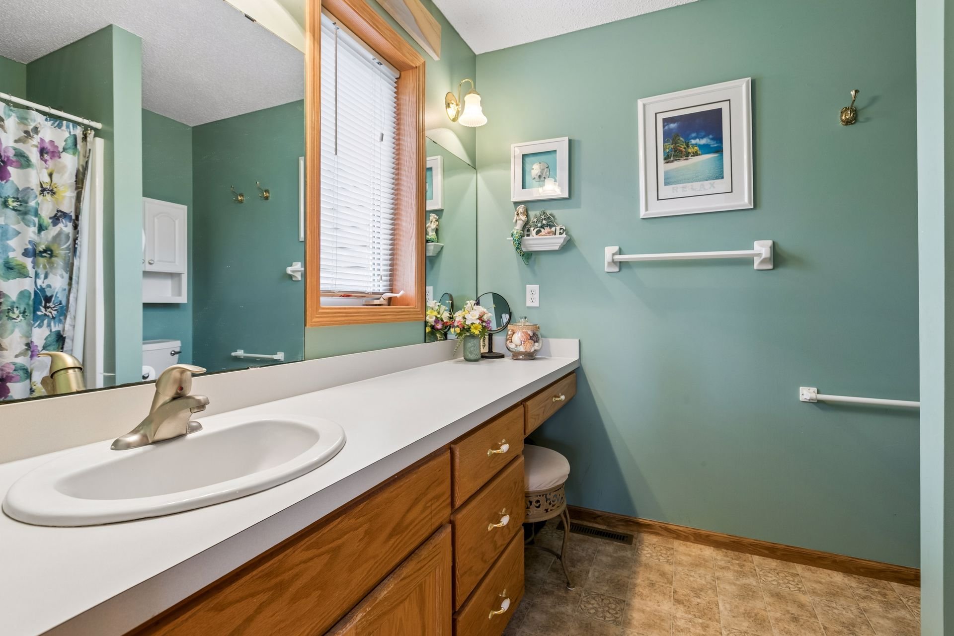 15 Primary Bathroom.jpg