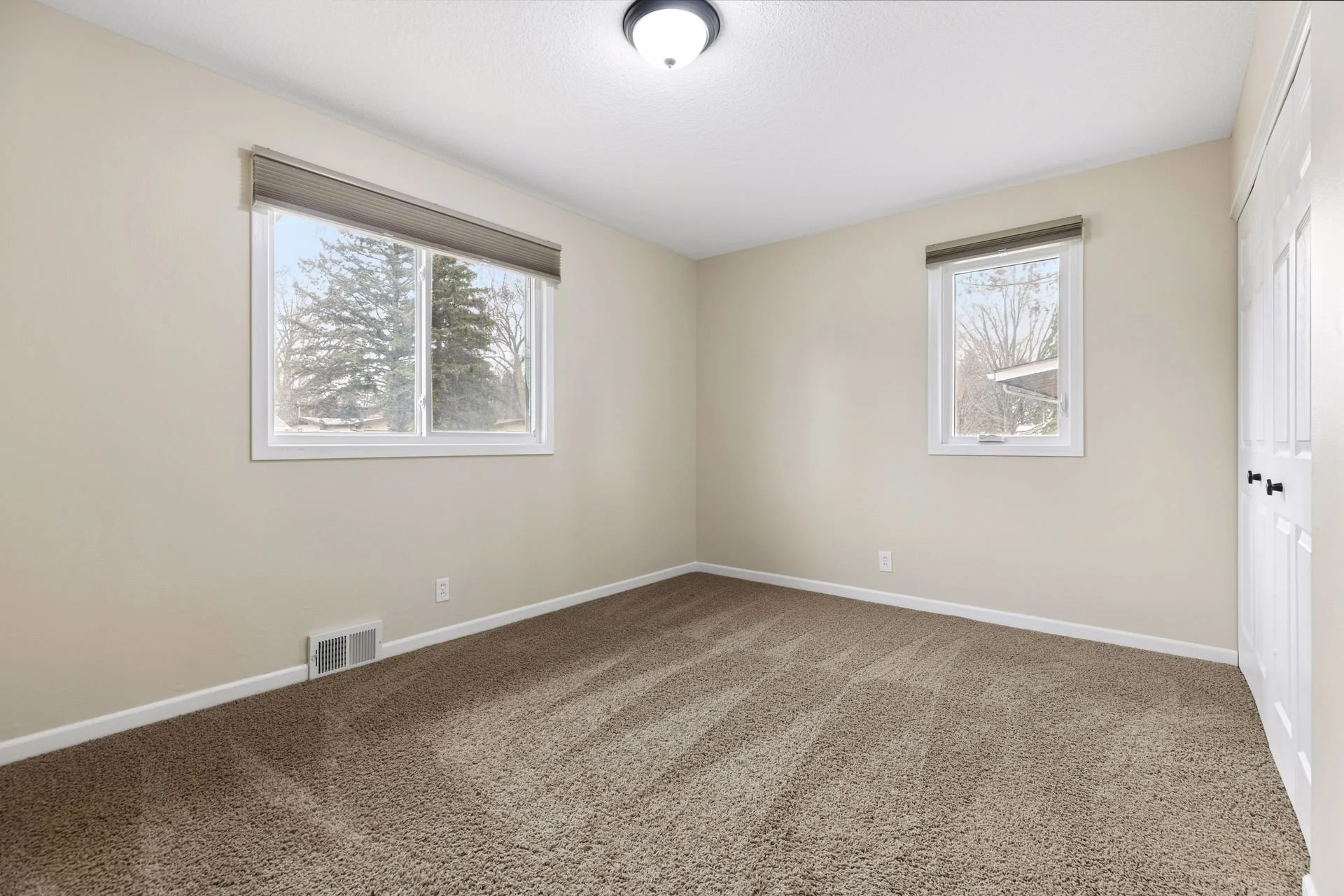 28 Second Bedroom.jpg