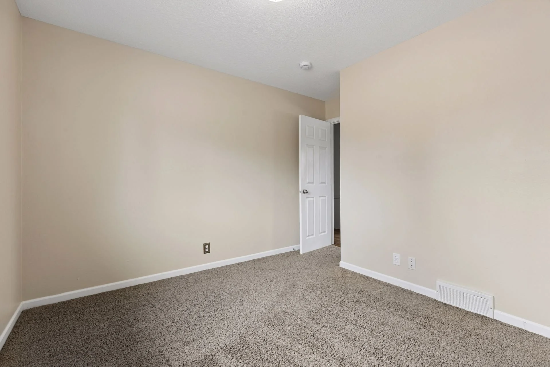 29.5 Third Bedroom.jpg