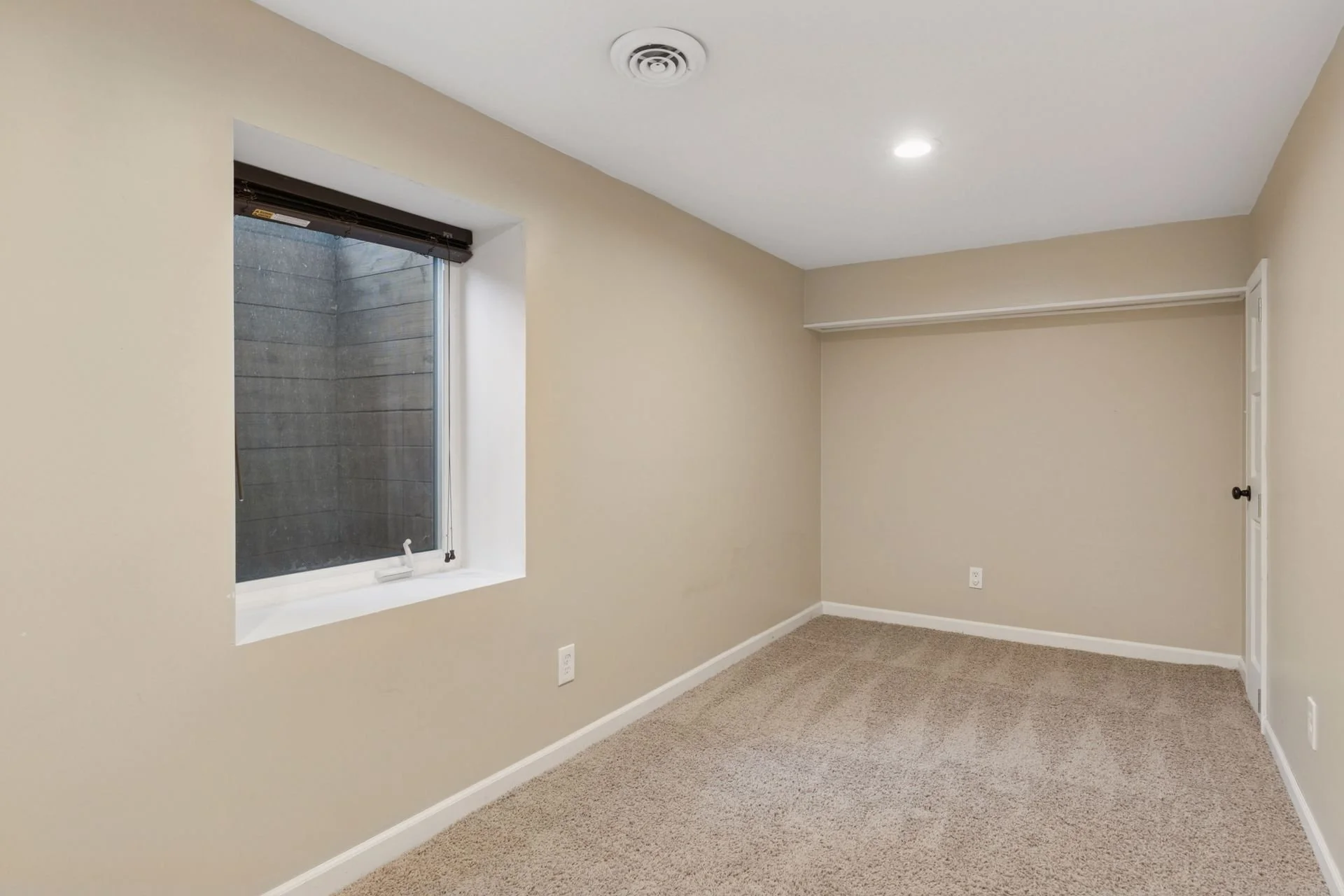 31 LL Fourth Bedroom.jpg