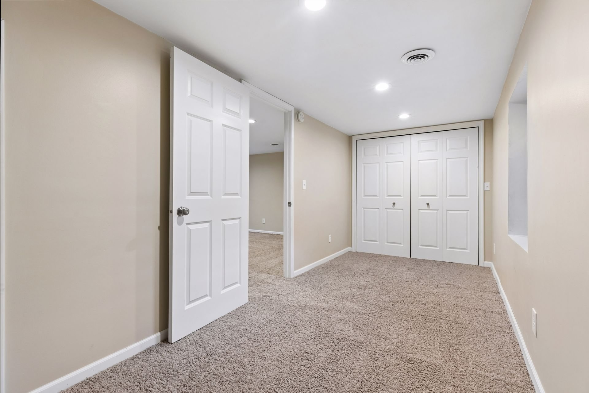 31.5 LL Fourth Bedroom.jpg